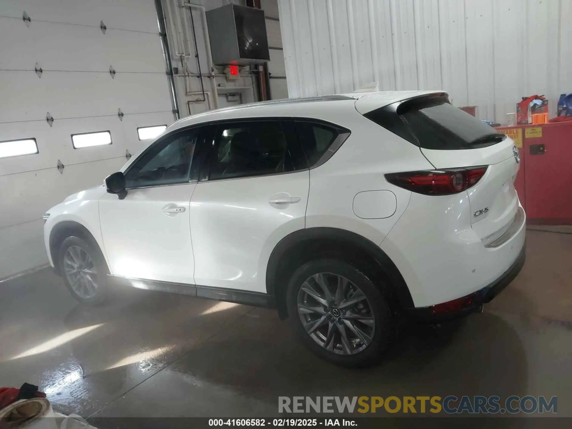 14 fotografías del automóvil dañado JM3KFADM3M0312143 MAZDA CX-5 2021