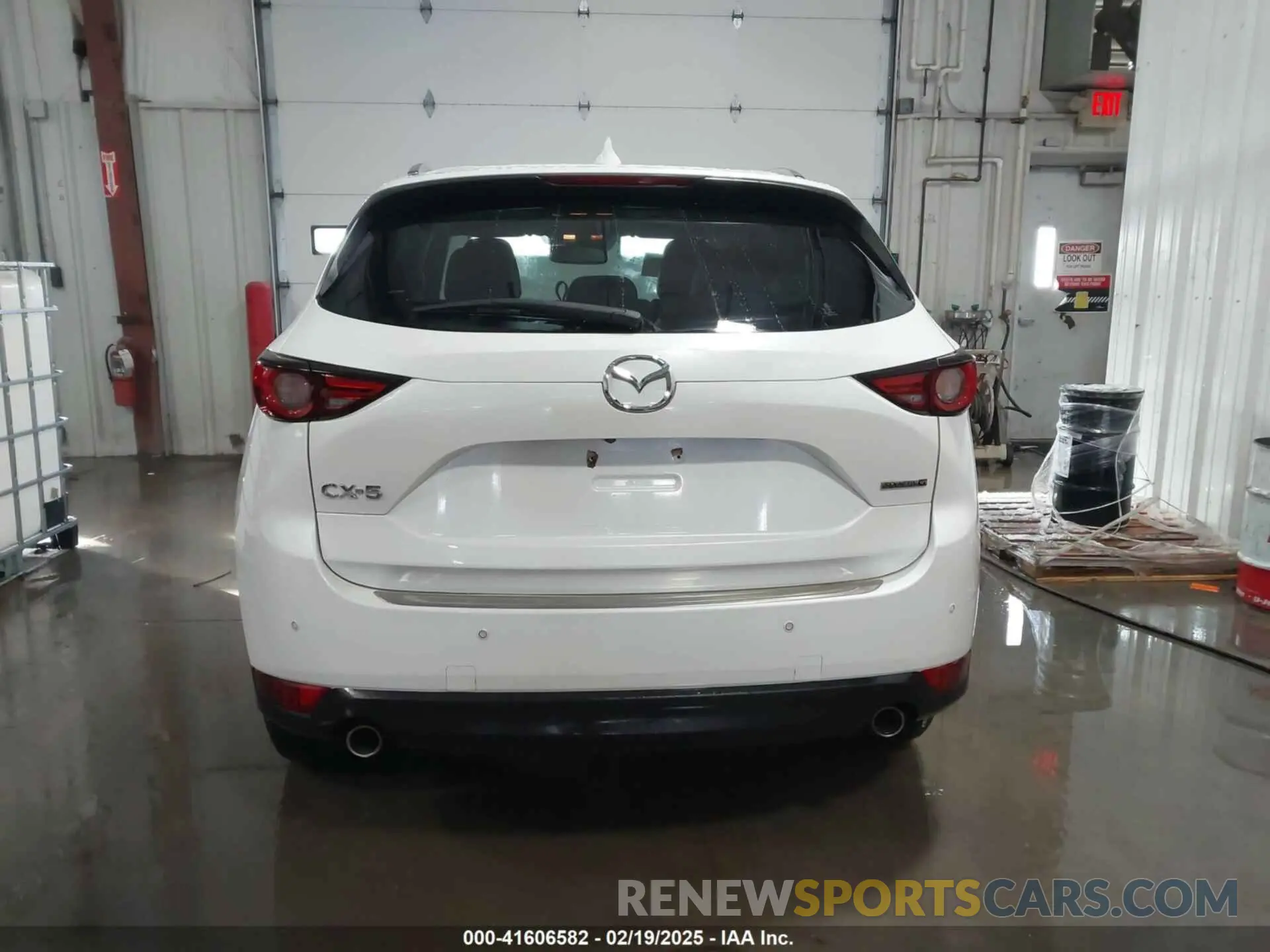 16 fotografías del automóvil dañado JM3KFADM3M0312143 MAZDA CX-5 2021