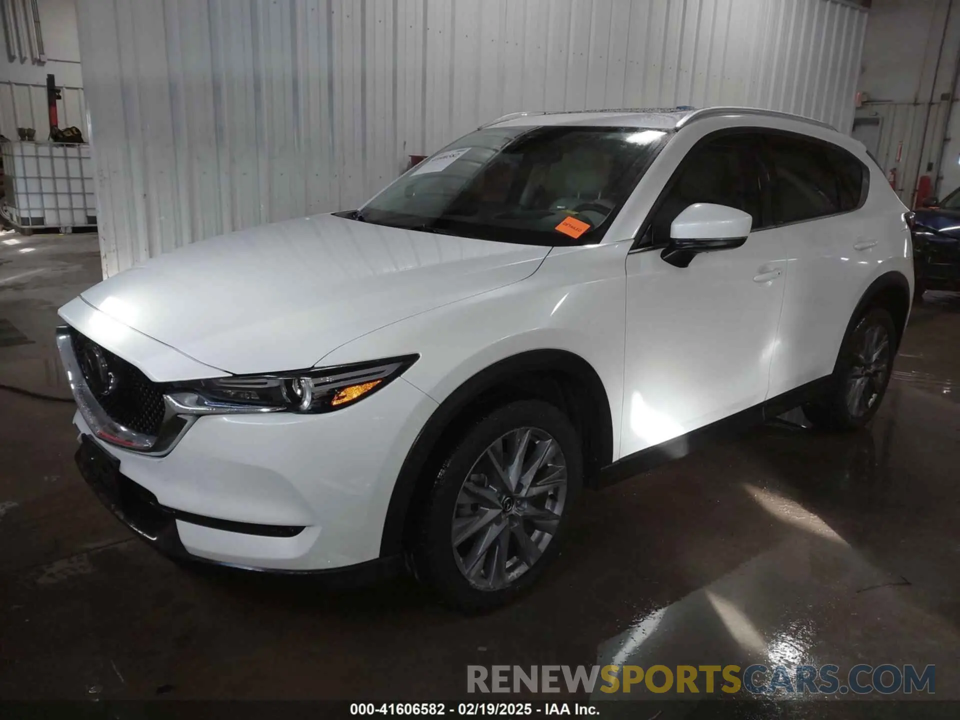 2 fotografías del automóvil dañado JM3KFADM3M0312143 MAZDA CX-5 2021