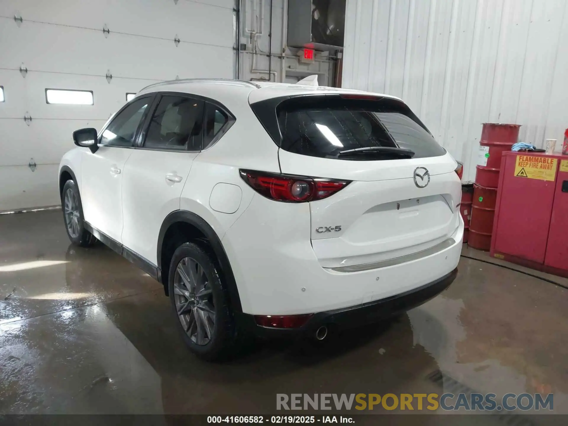 3 fotografías del automóvil dañado JM3KFADM3M0312143 MAZDA CX-5 2021