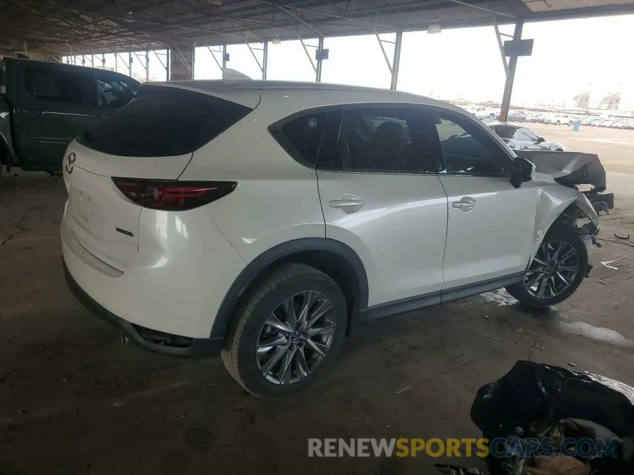 3 fotografías del automóvil dañado JM3KFADM3M1317479 MAZDA CX-5 2021