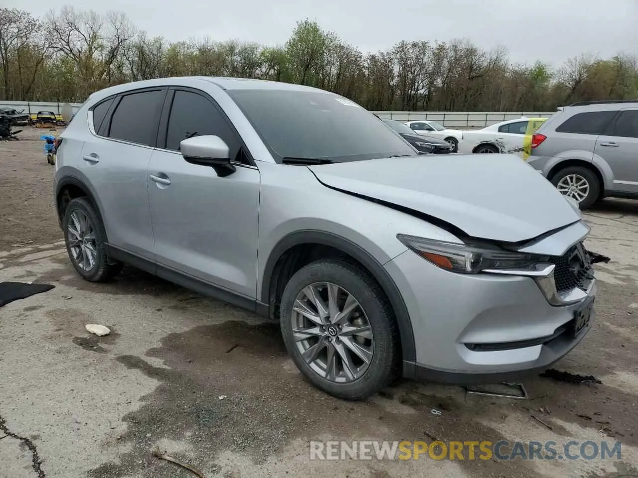 4 fotografías del automóvil dañado JM3KFADM4M0387532 MAZDA CX-5 2021