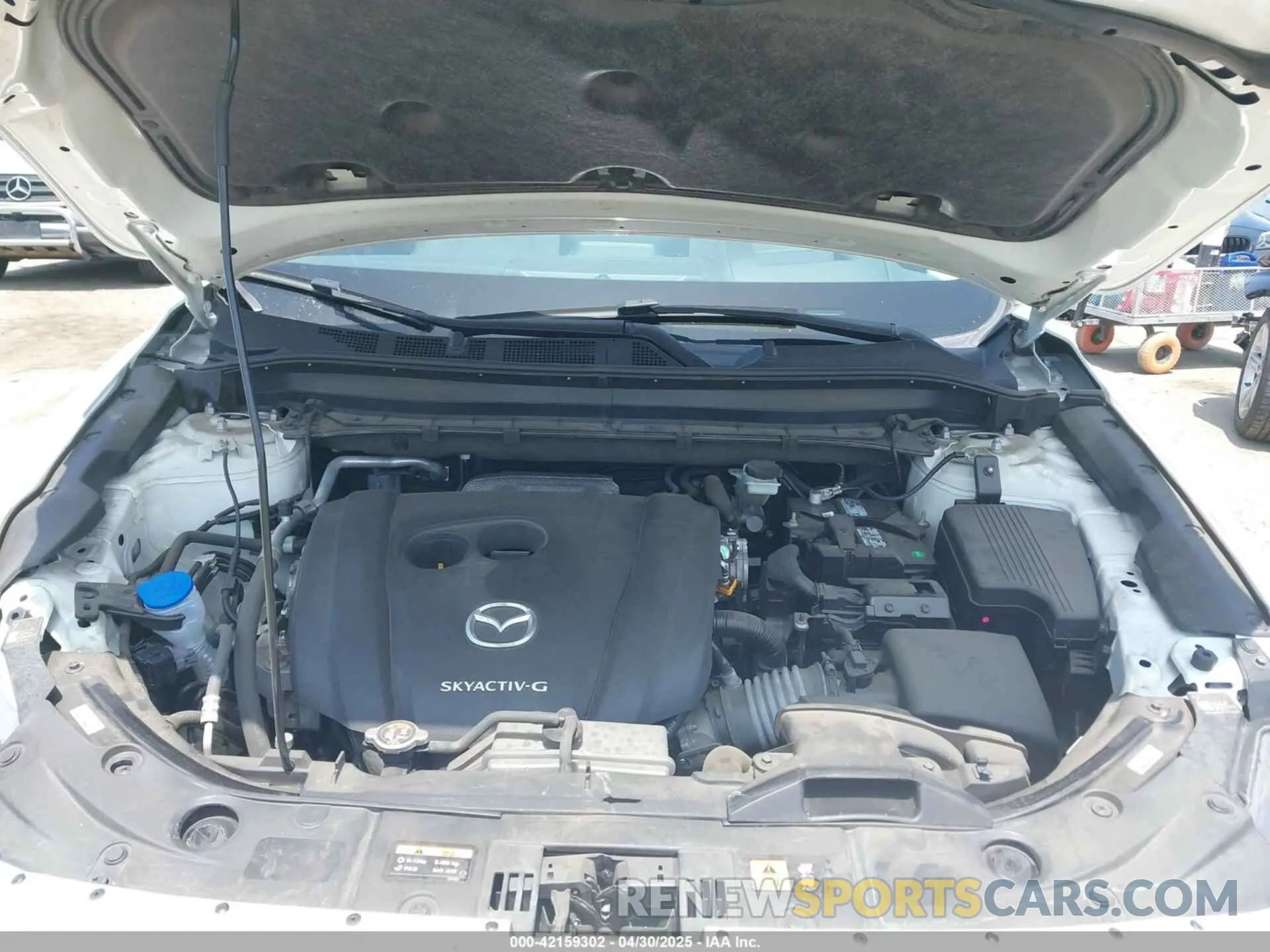 10 fotografías del automóvil dañado JM3KFADM5M0403849 MAZDA CX-5 2021