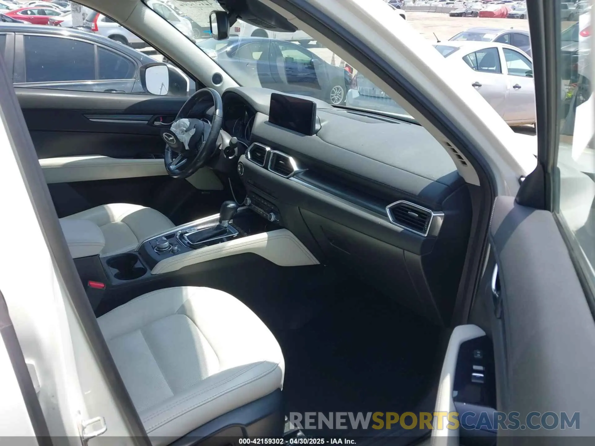5 fotografías del automóvil dañado JM3KFADM5M0403849 MAZDA CX-5 2021