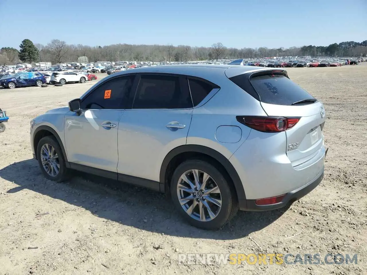 2 fotografías del automóvil dañado JM3KFADM6M0387094 MAZDA CX-5 2021