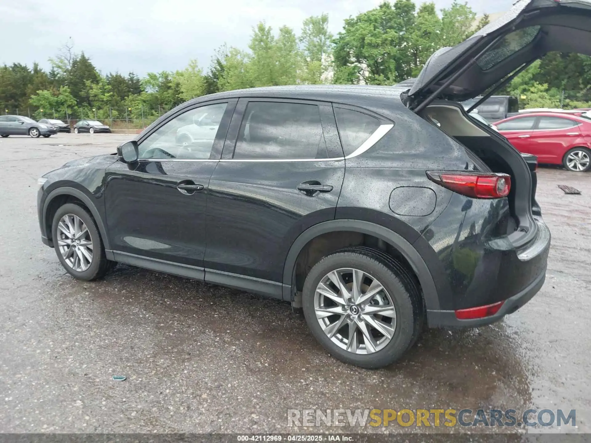 3 fotografías del automóvil dañado JM3KFADM7M0479475 MAZDA CX-5 2021