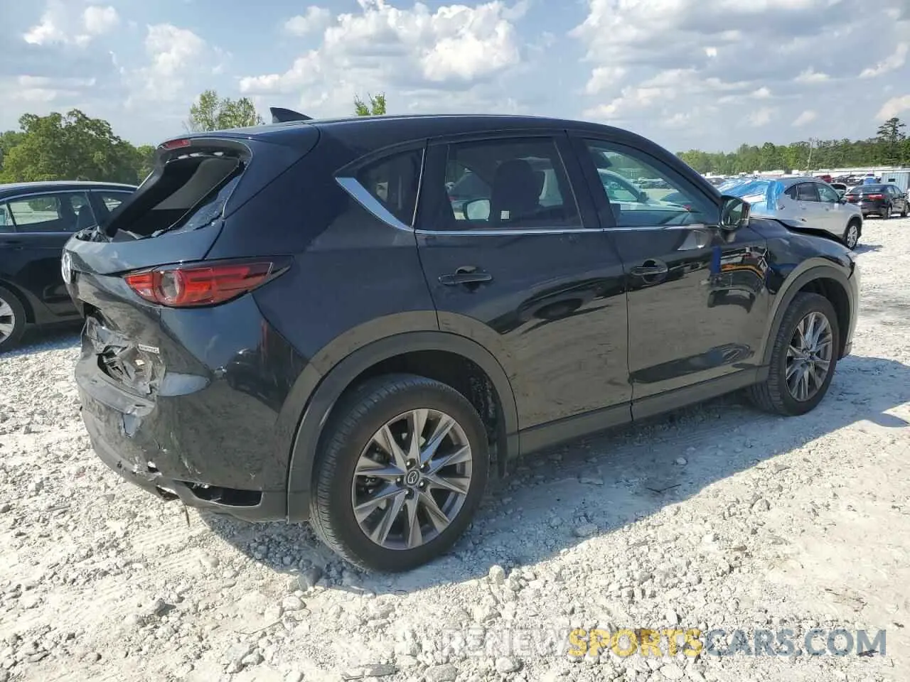 3 fotografías del automóvil dañado JM3KFADM7M0479587 MAZDA CX-5 2021