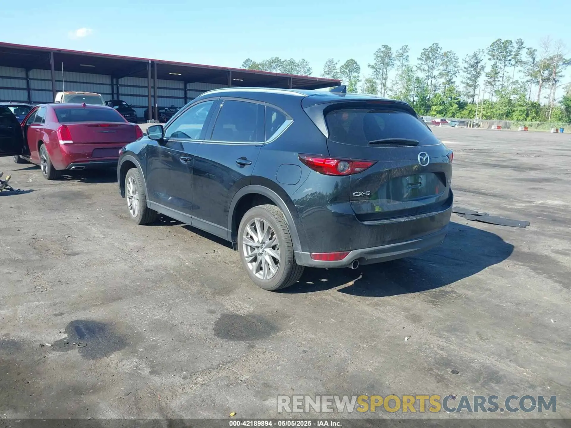 3 fotografías del automóvil dañado JM3KFADM8M0378204 MAZDA CX-5 2021