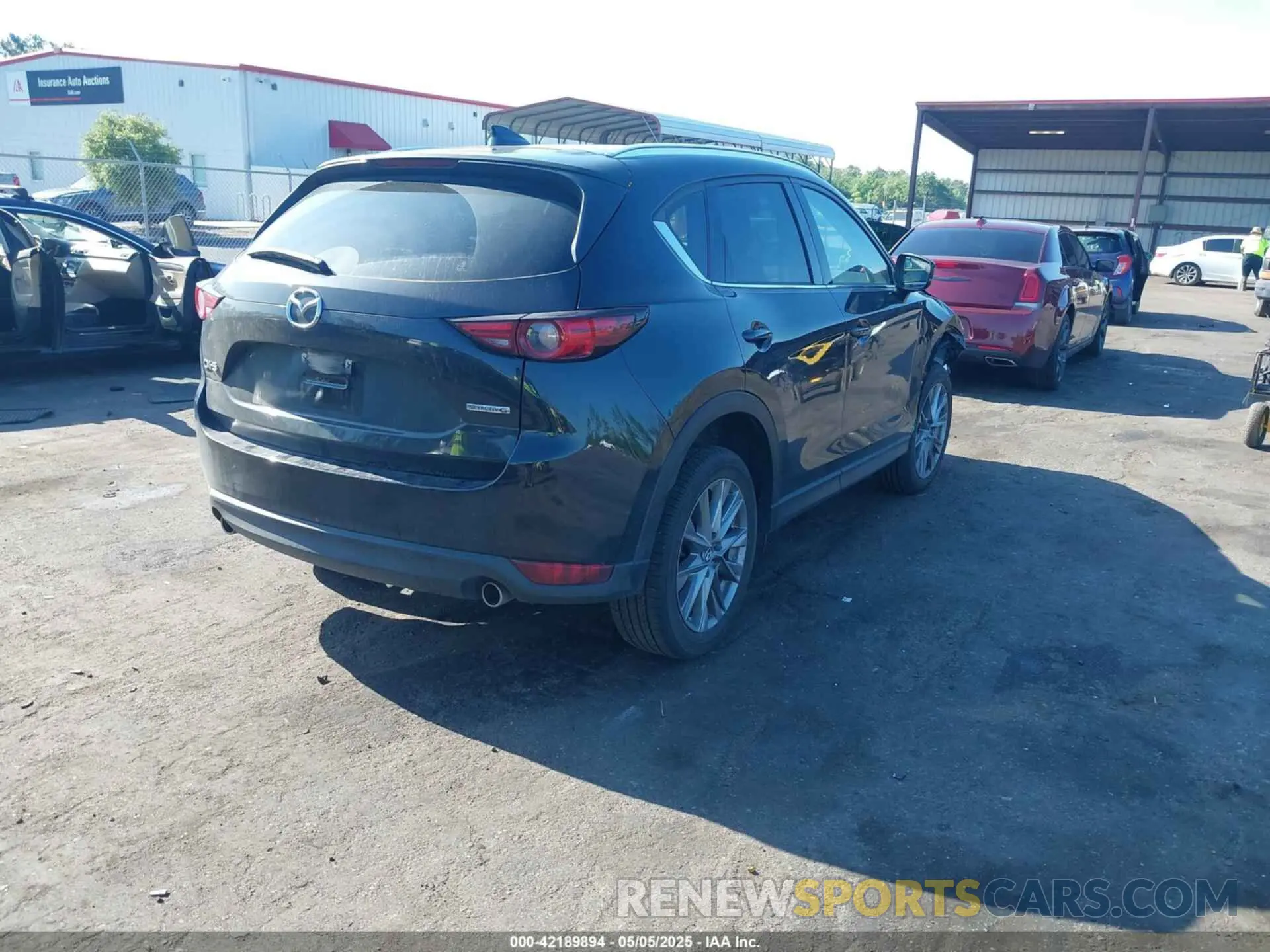 4 fotografías del automóvil dañado JM3KFADM8M0378204 MAZDA CX-5 2021