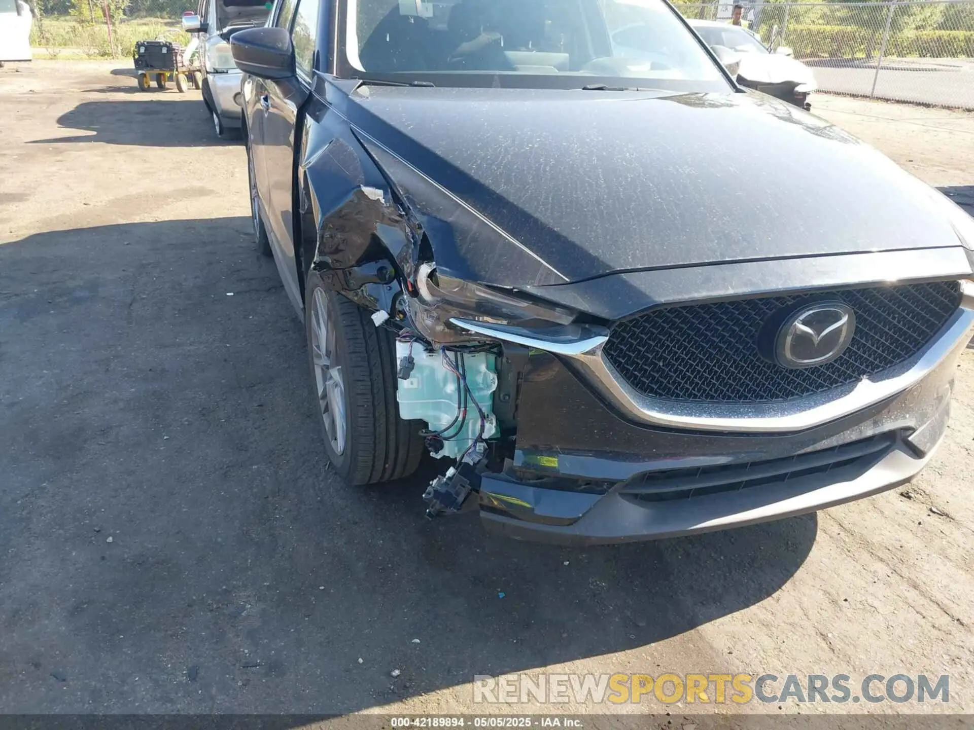 6 fotografías del automóvil dañado JM3KFADM8M0378204 MAZDA CX-5 2021