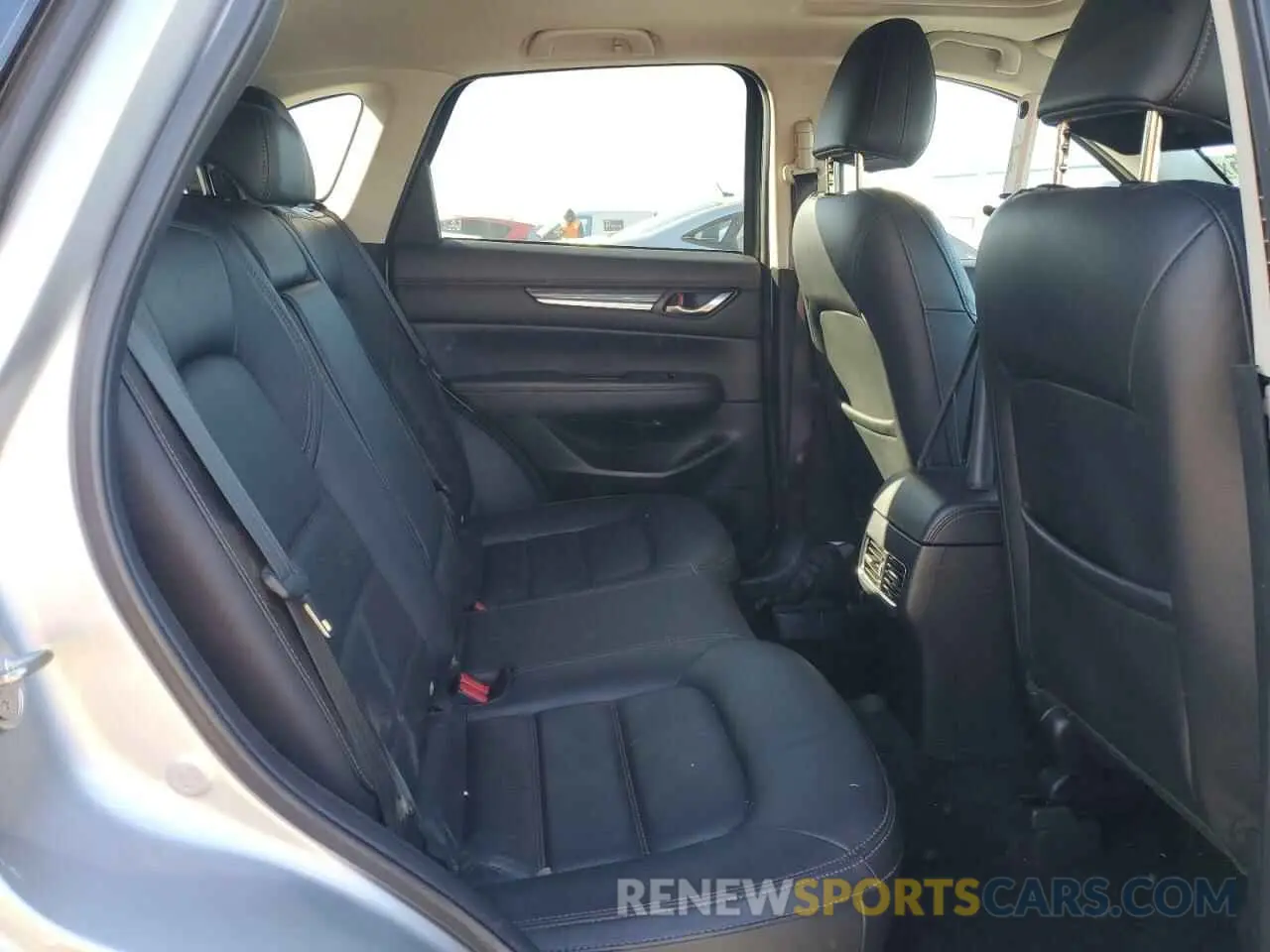 11 fotografías del automóvil dañado JM3KFADM8M0387839 MAZDA CX-5 2021