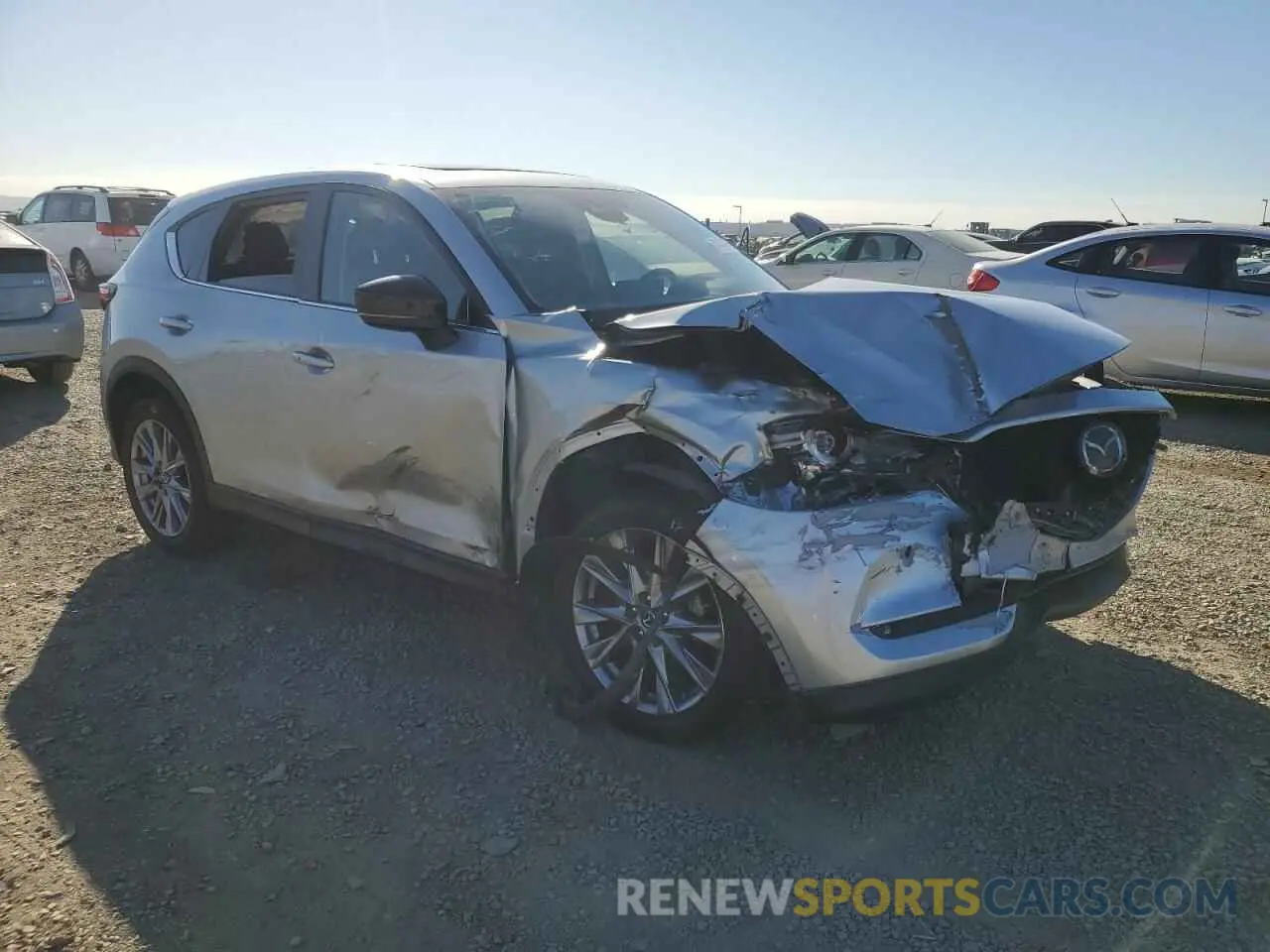 4 fotografías del automóvil dañado JM3KFADM8M0387839 MAZDA CX-5 2021