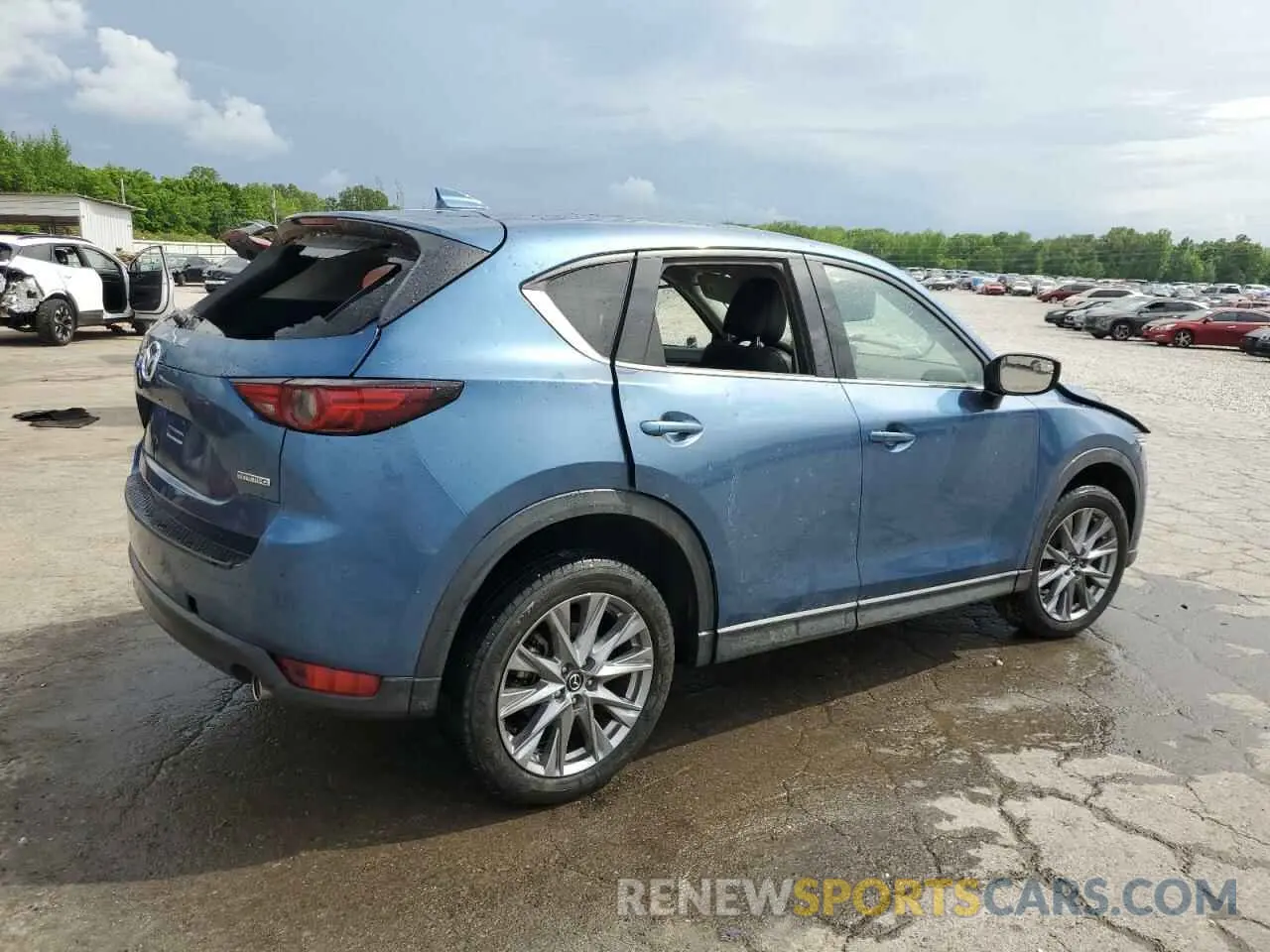 3 fotografías del automóvil dañado JM3KFADM8M1326582 MAZDA CX-5 2021