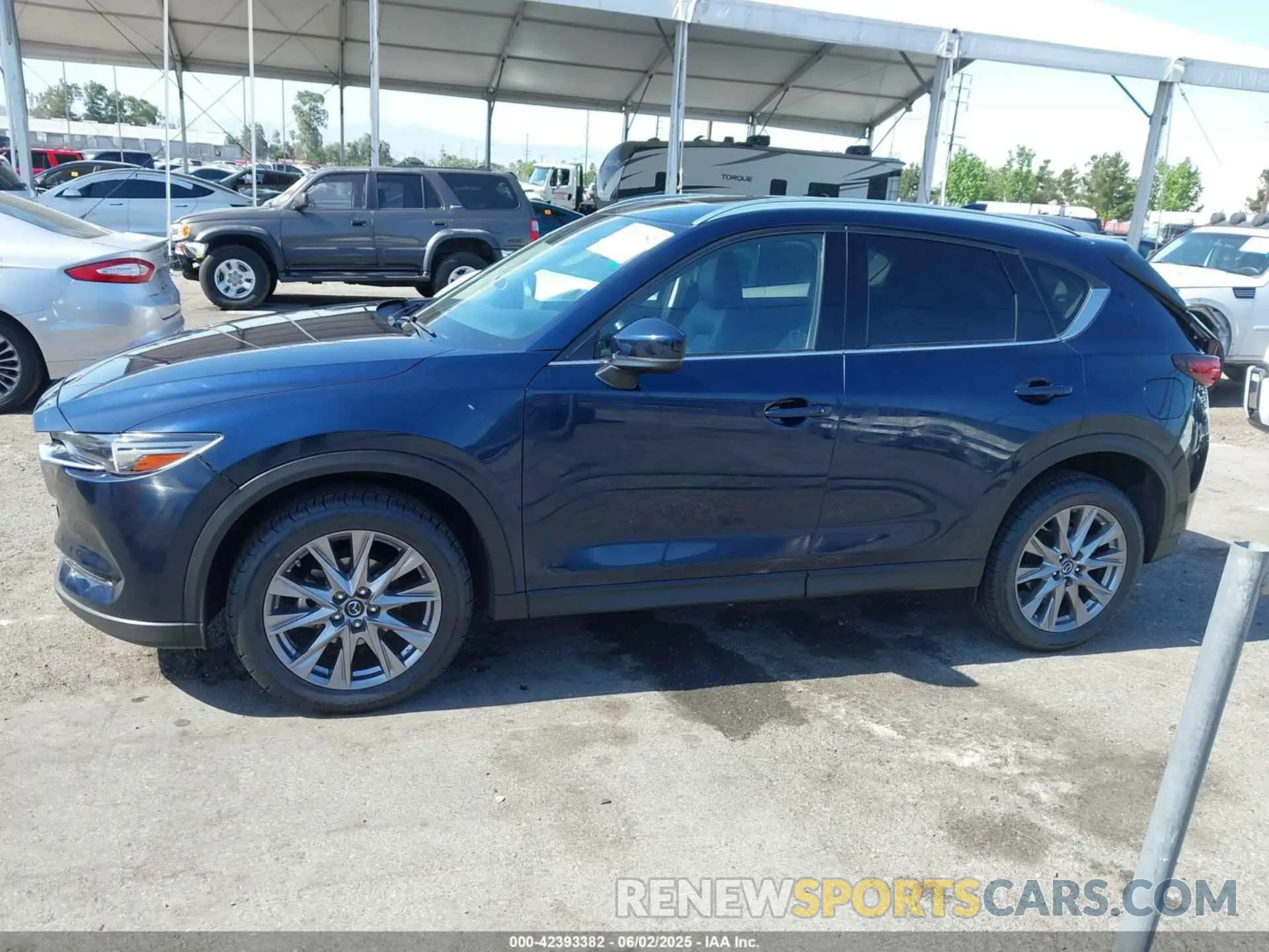 14 fotografías del automóvil dañado JM3KFADMXM0413521 MAZDA CX-5 2021