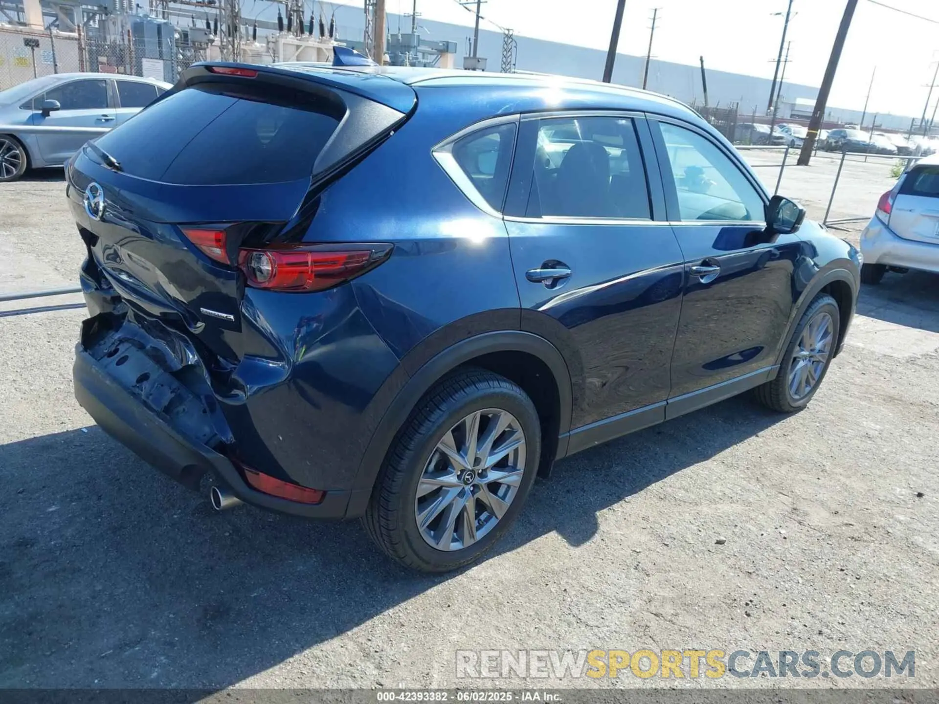 4 fotografías del automóvil dañado JM3KFADMXM0413521 MAZDA CX-5 2021