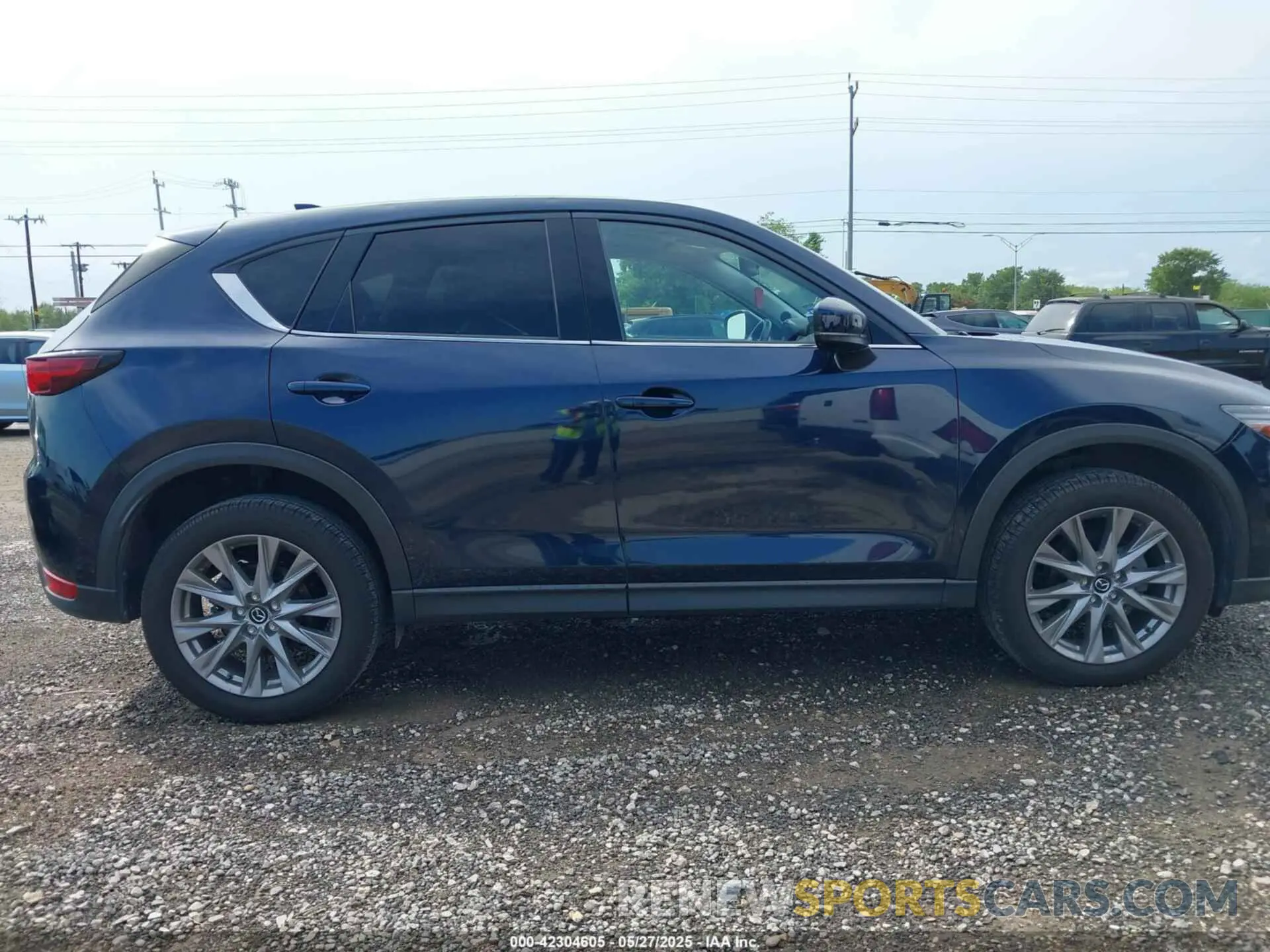 13 fotografías del automóvil dañado JM3KFADMXM1321545 MAZDA CX-5 2021