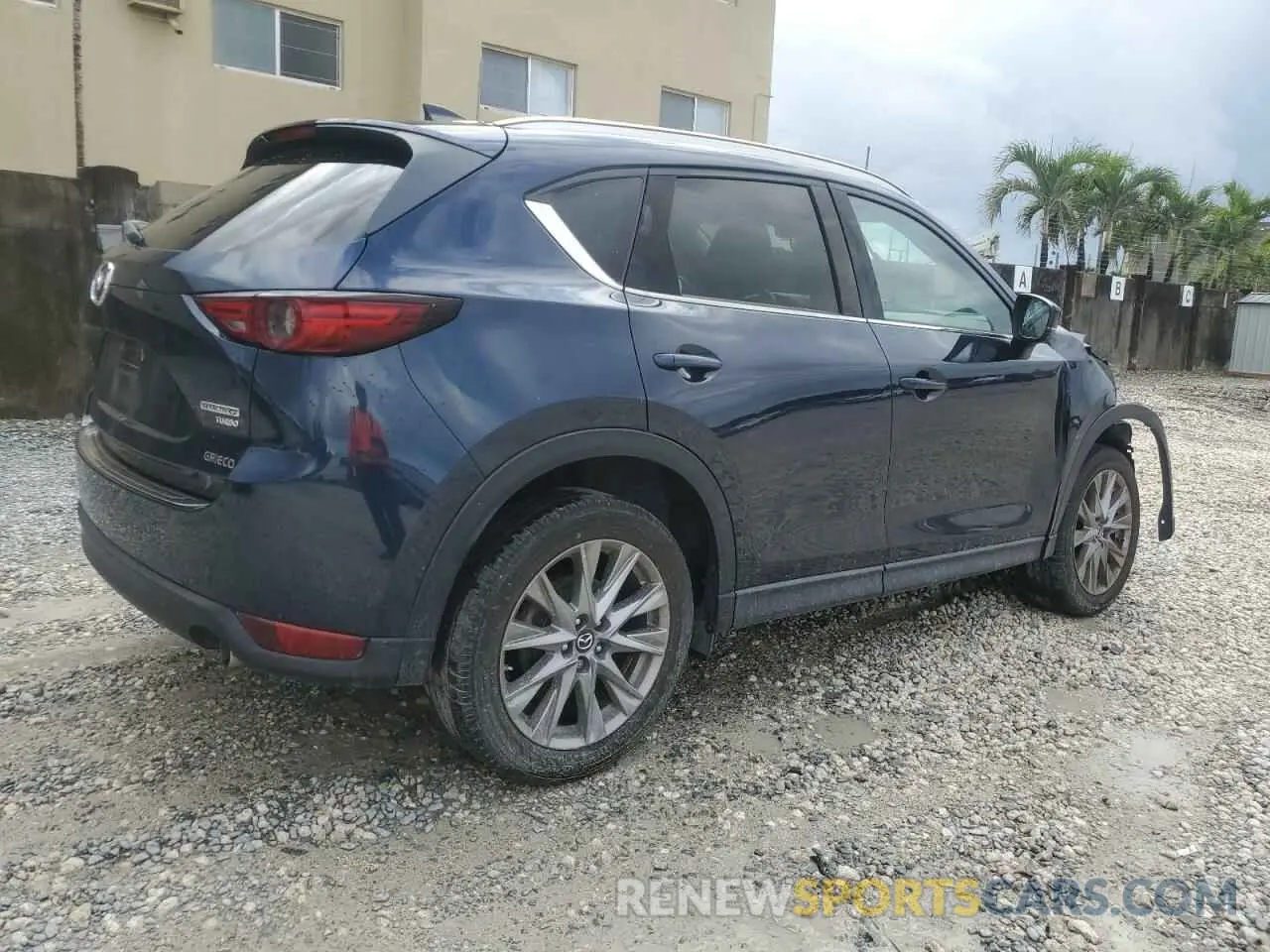 3 fotografías del automóvil dañado JM3KFBAY0M0414464 MAZDA CX-5 2021