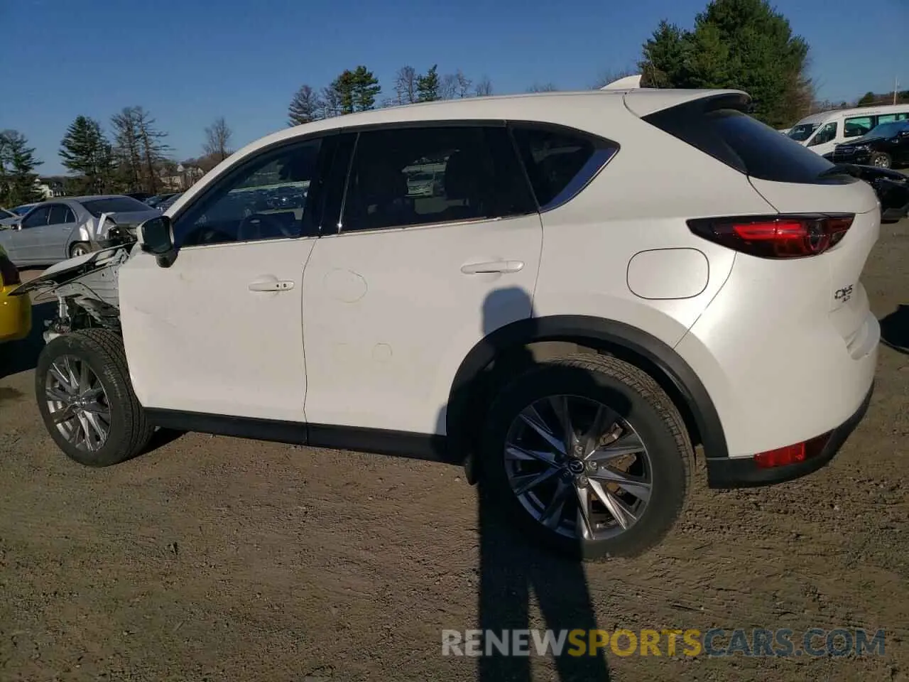 2 fotografías del automóvil dañado JM3KFBAY1M0437350 MAZDA CX-5 2021