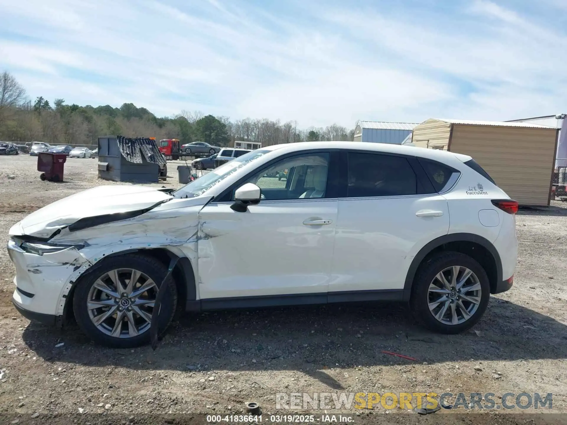 13 fotografías del automóvil dañado JM3KFBAY2M0452651 MAZDA CX-5 2021