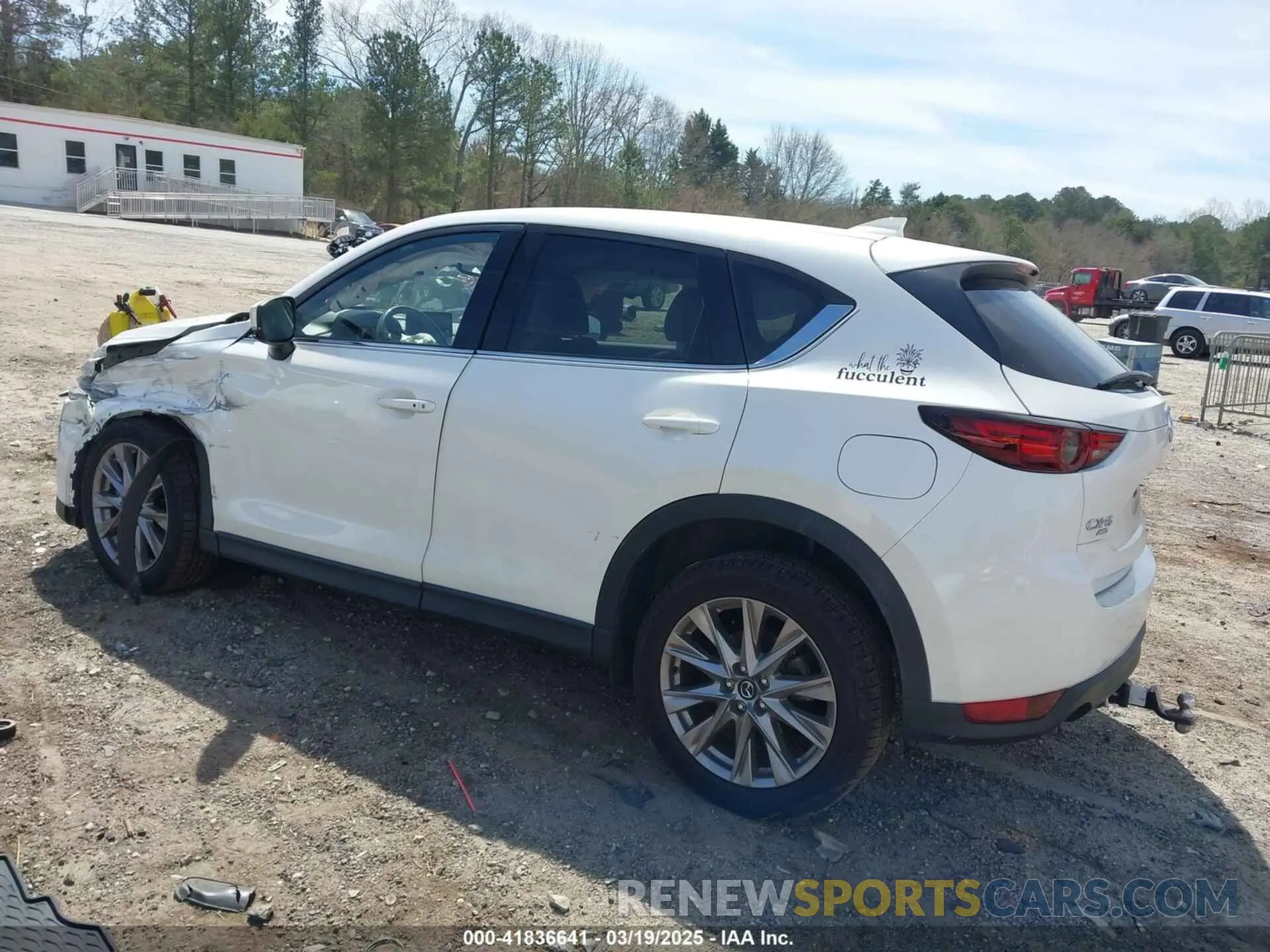 3 fotografías del automóvil dañado JM3KFBAY2M0452651 MAZDA CX-5 2021