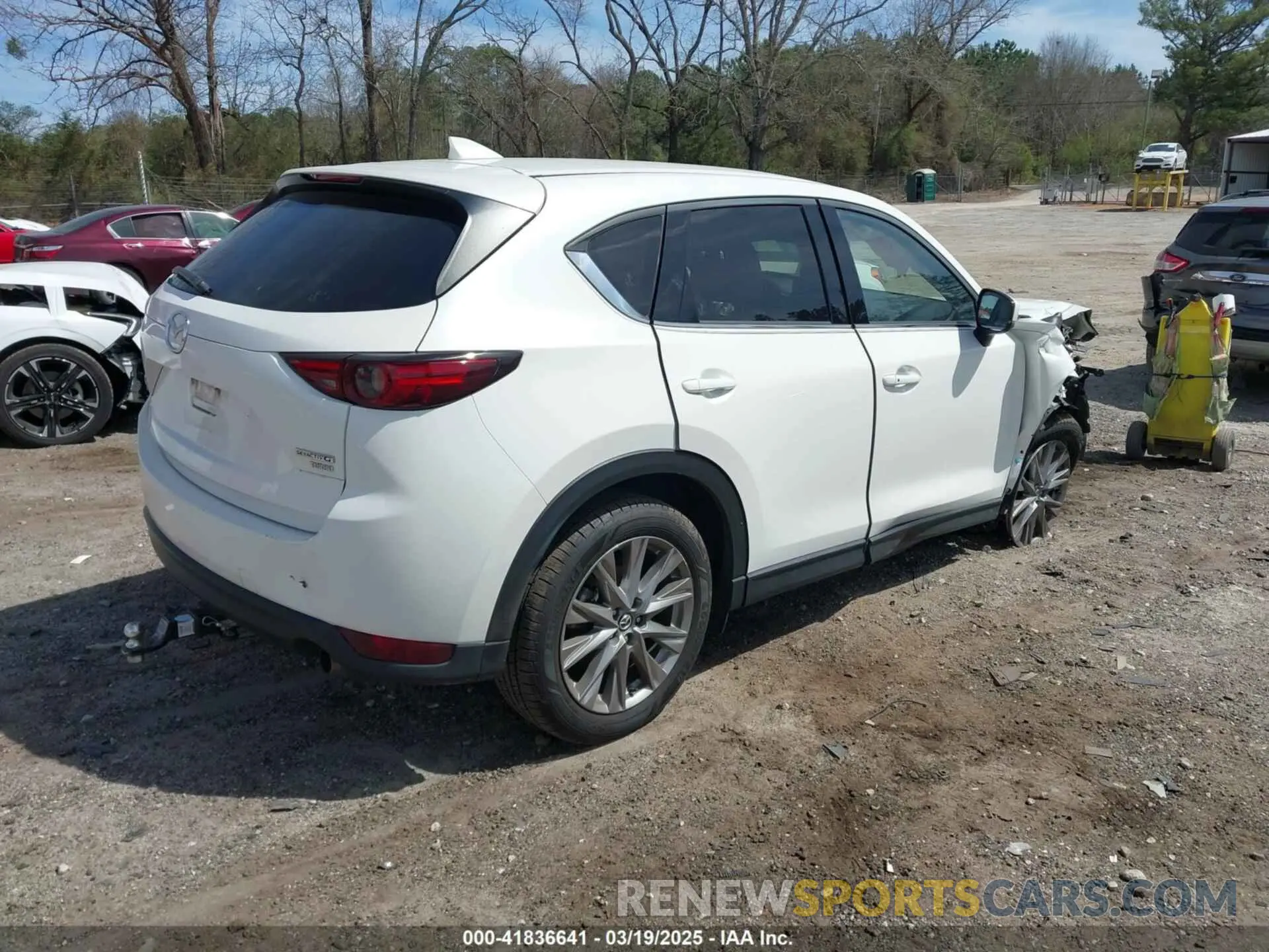 4 fotografías del automóvil dañado JM3KFBAY2M0452651 MAZDA CX-5 2021