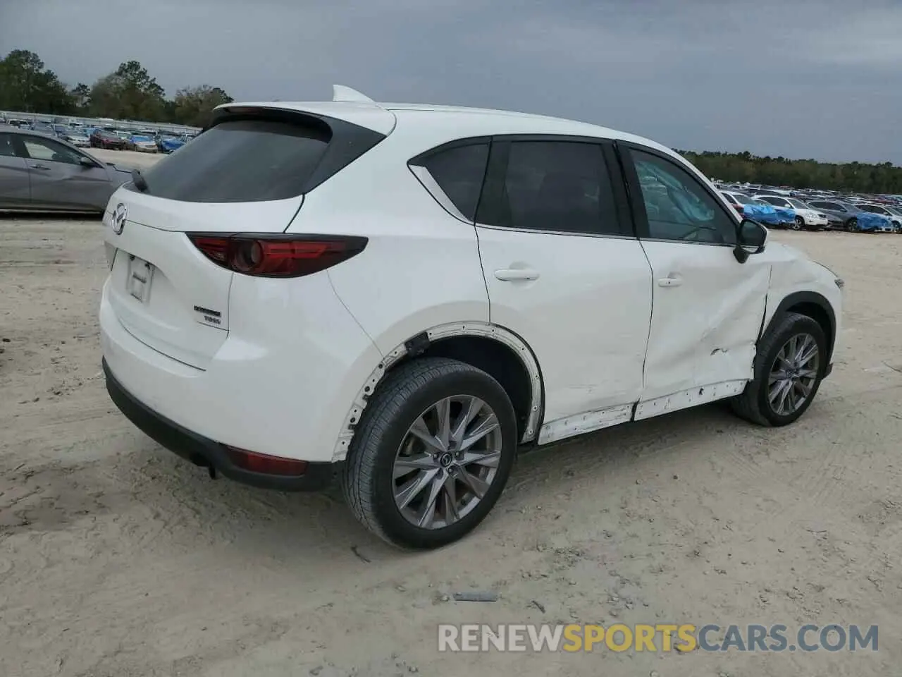 3 fotografías del automóvil dañado JM3KFBAY5M0320404 MAZDA CX-5 2021