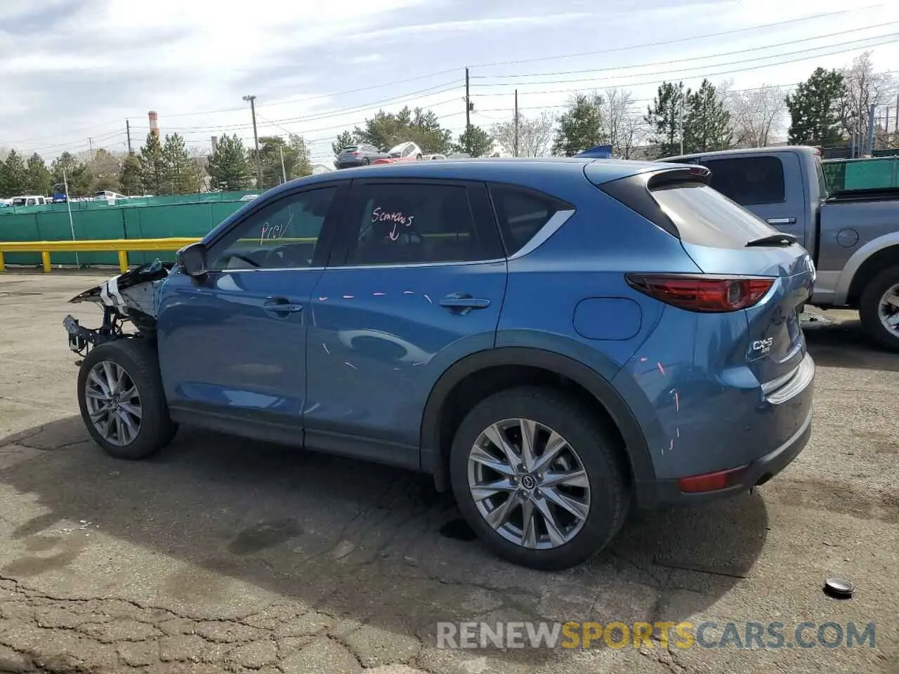 2 fotografías del automóvil dañado JM3KFBAY8M0384498 MAZDA CX-5 2021