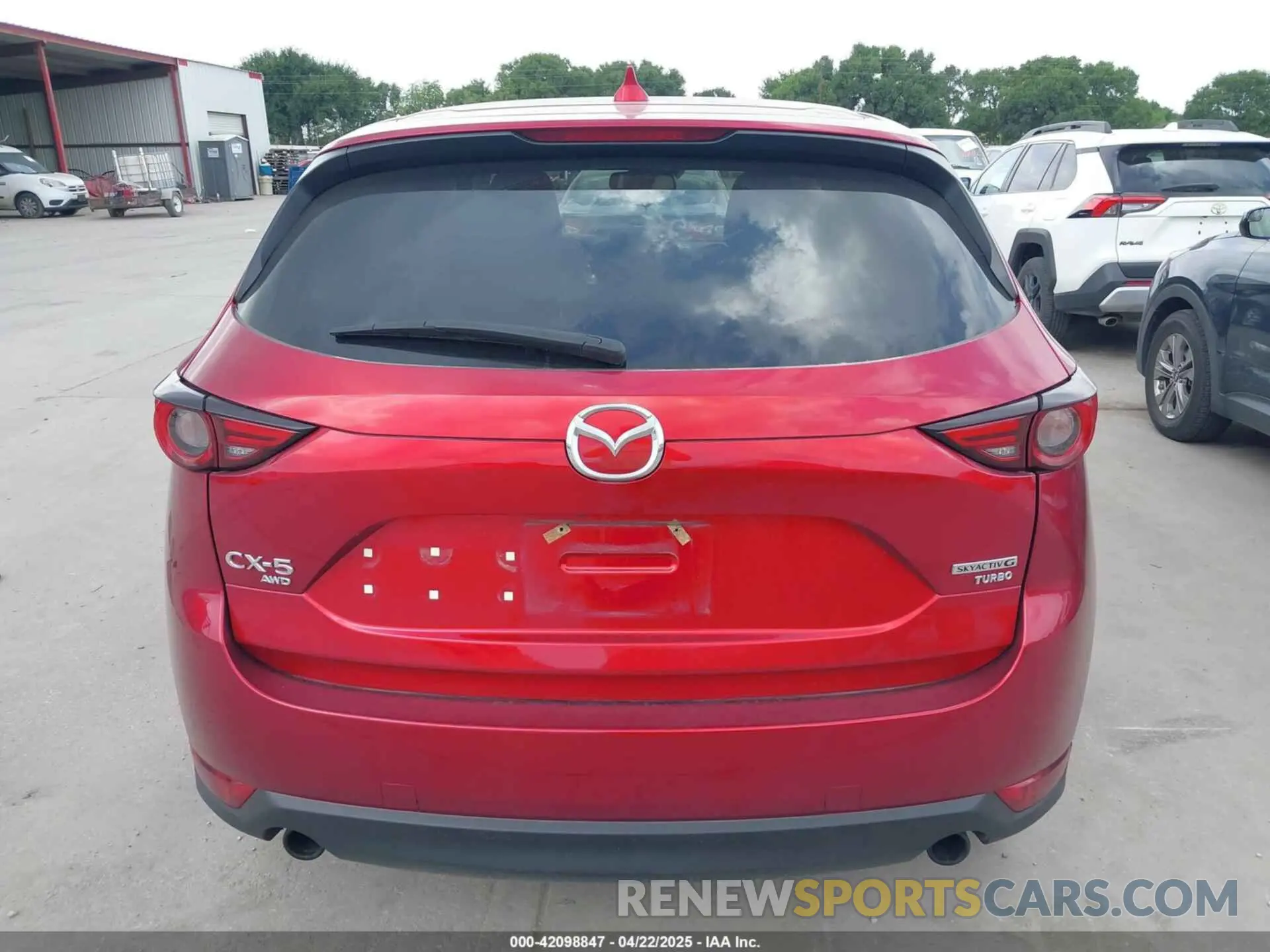 16 fotografías del automóvil dañado JM3KFBAY8M0451567 MAZDA CX-5 2021