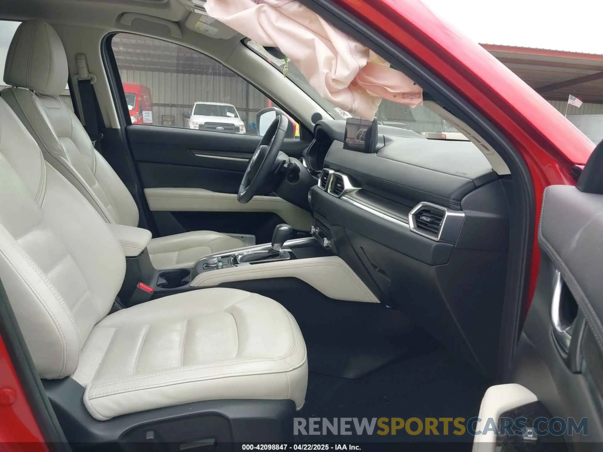5 fotografías del automóvil dañado JM3KFBAY8M0451567 MAZDA CX-5 2021