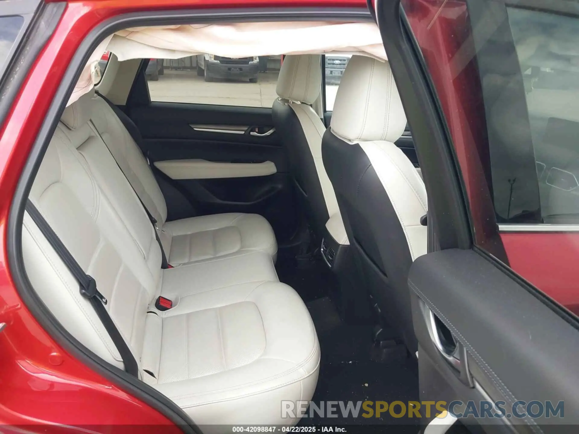 8 fotografías del automóvil dañado JM3KFBAY8M0451567 MAZDA CX-5 2021