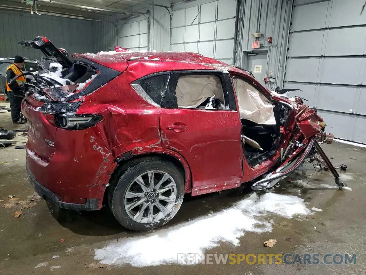 3 fotografías del automóvil dañado JM3KFBAY9M0457359 MAZDA CX-5 2021