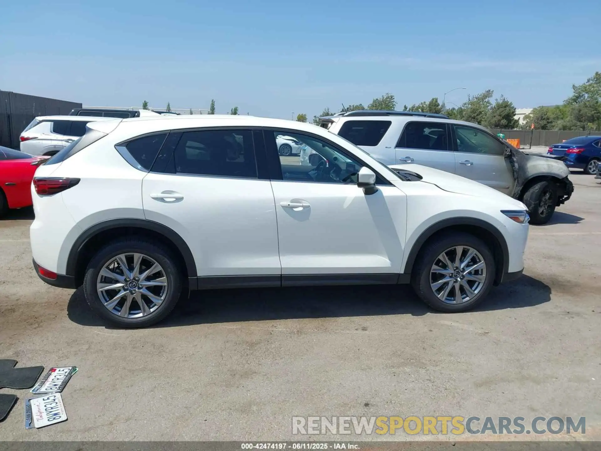 13 fotografías del automóvil dañado JM3KFBAYXM0405710 MAZDA CX-5 2021