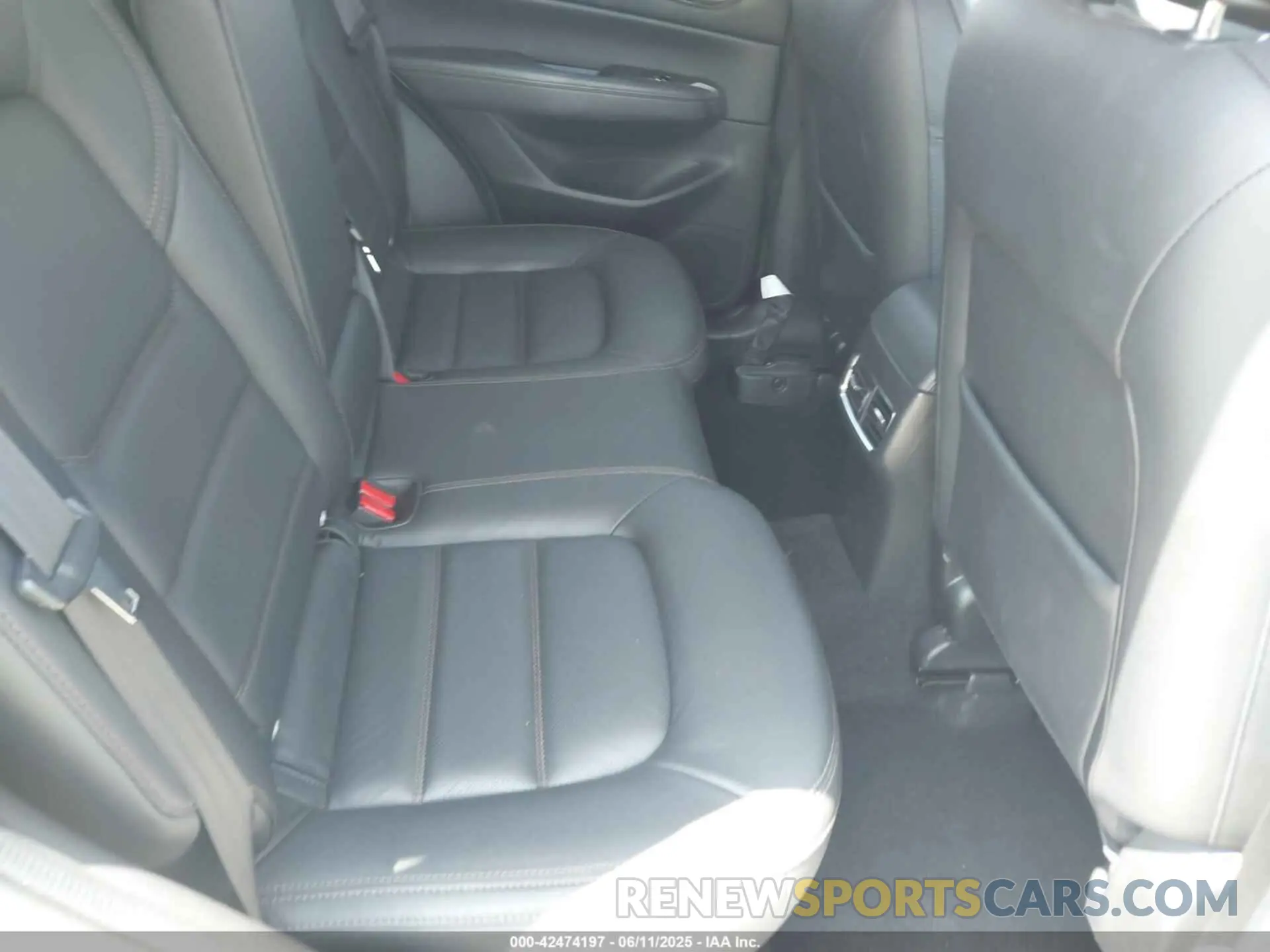 8 fotografías del automóvil dañado JM3KFBAYXM0405710 MAZDA CX-5 2021