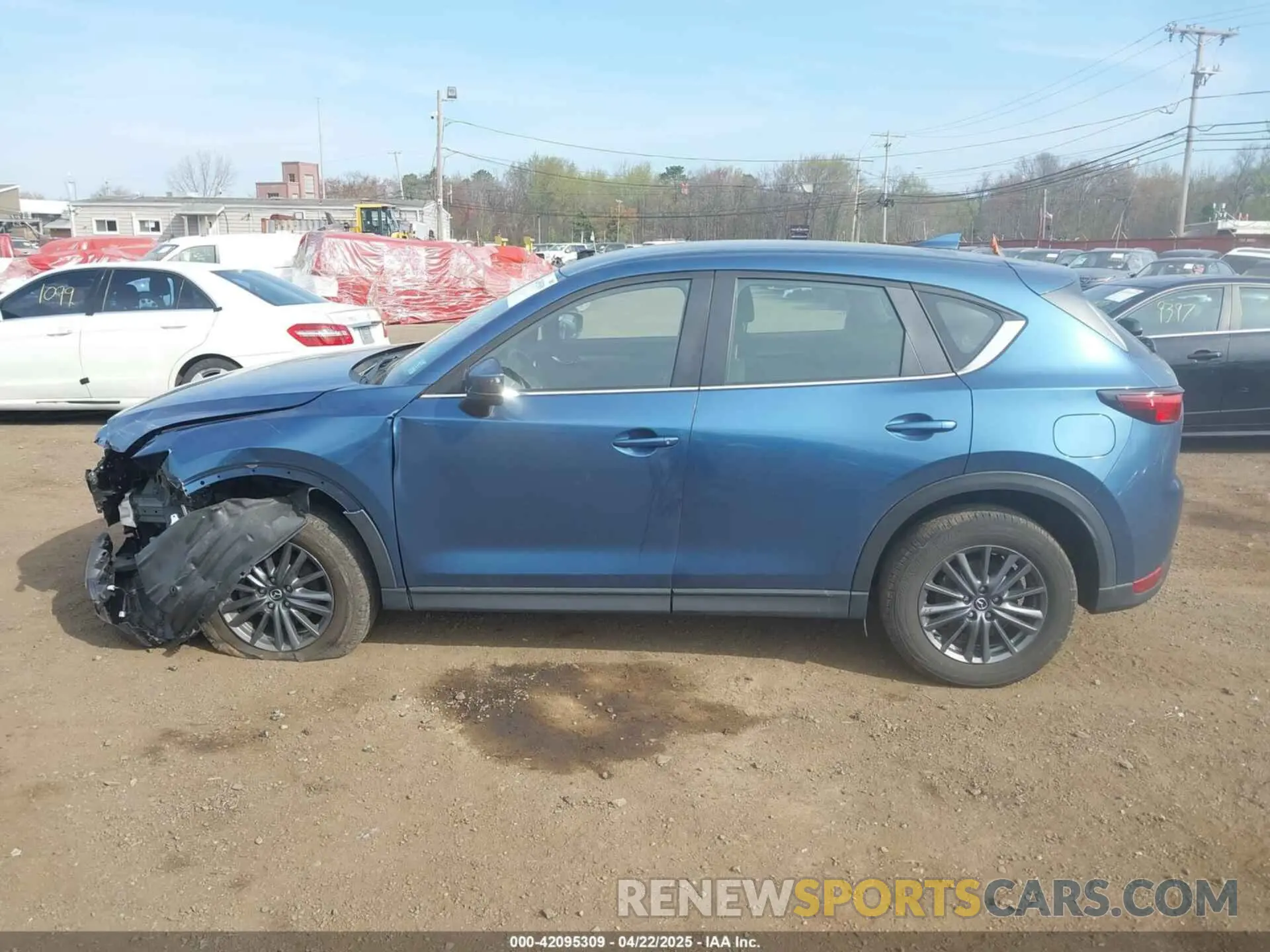 14 fotografías del automóvil dañado JM3KFBBM5M1313765 MAZDA CX-5 2021