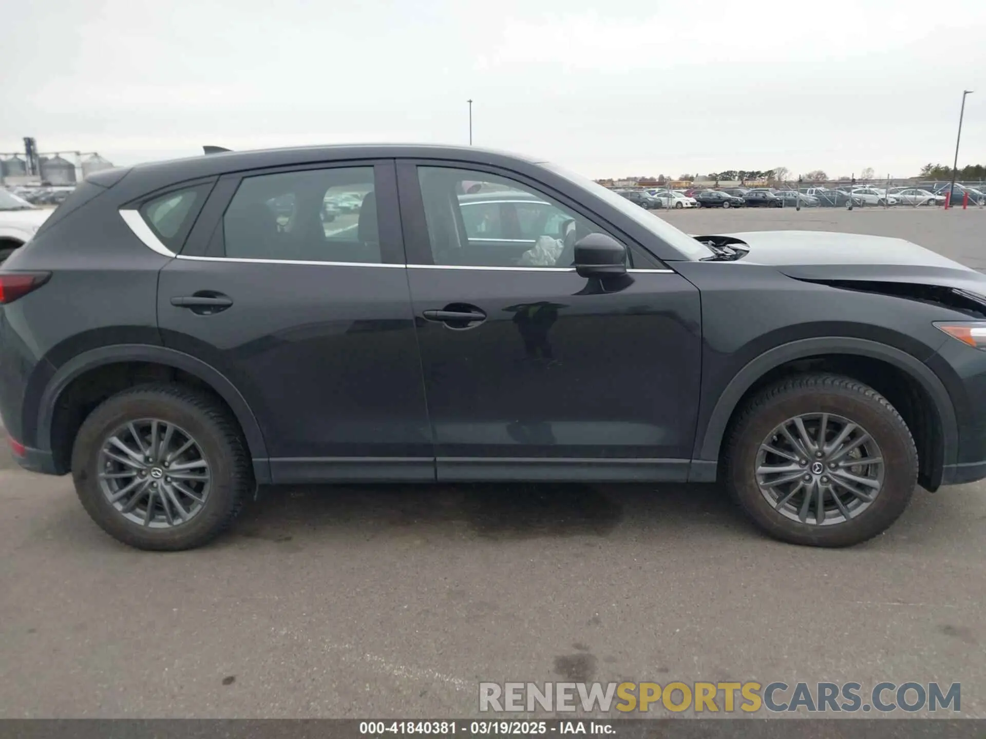 13 fotografías del automóvil dañado JM3KFBBM9M0409422 MAZDA CX-5 2021