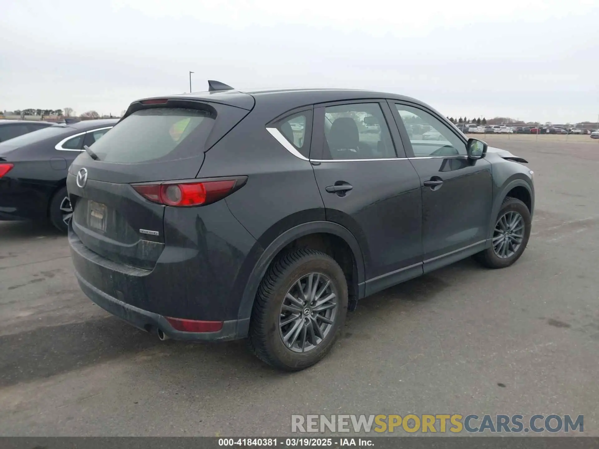 4 fotografías del automóvil dañado JM3KFBBM9M0409422 MAZDA CX-5 2021