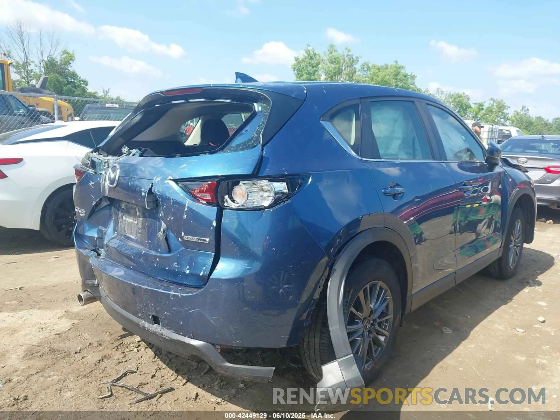 4 fotografías del automóvil dañado JM3KFBBMXM0417657 MAZDA CX-5 2021