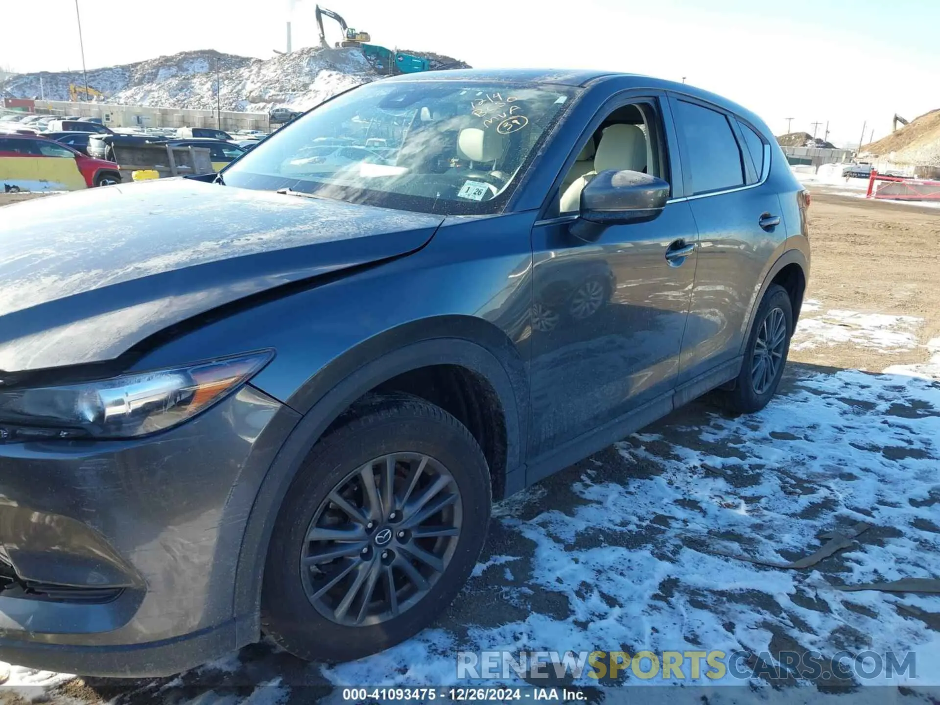 2 fotografías del automóvil dañado JM3KFBCM1M0493766 MAZDA CX-5 2021