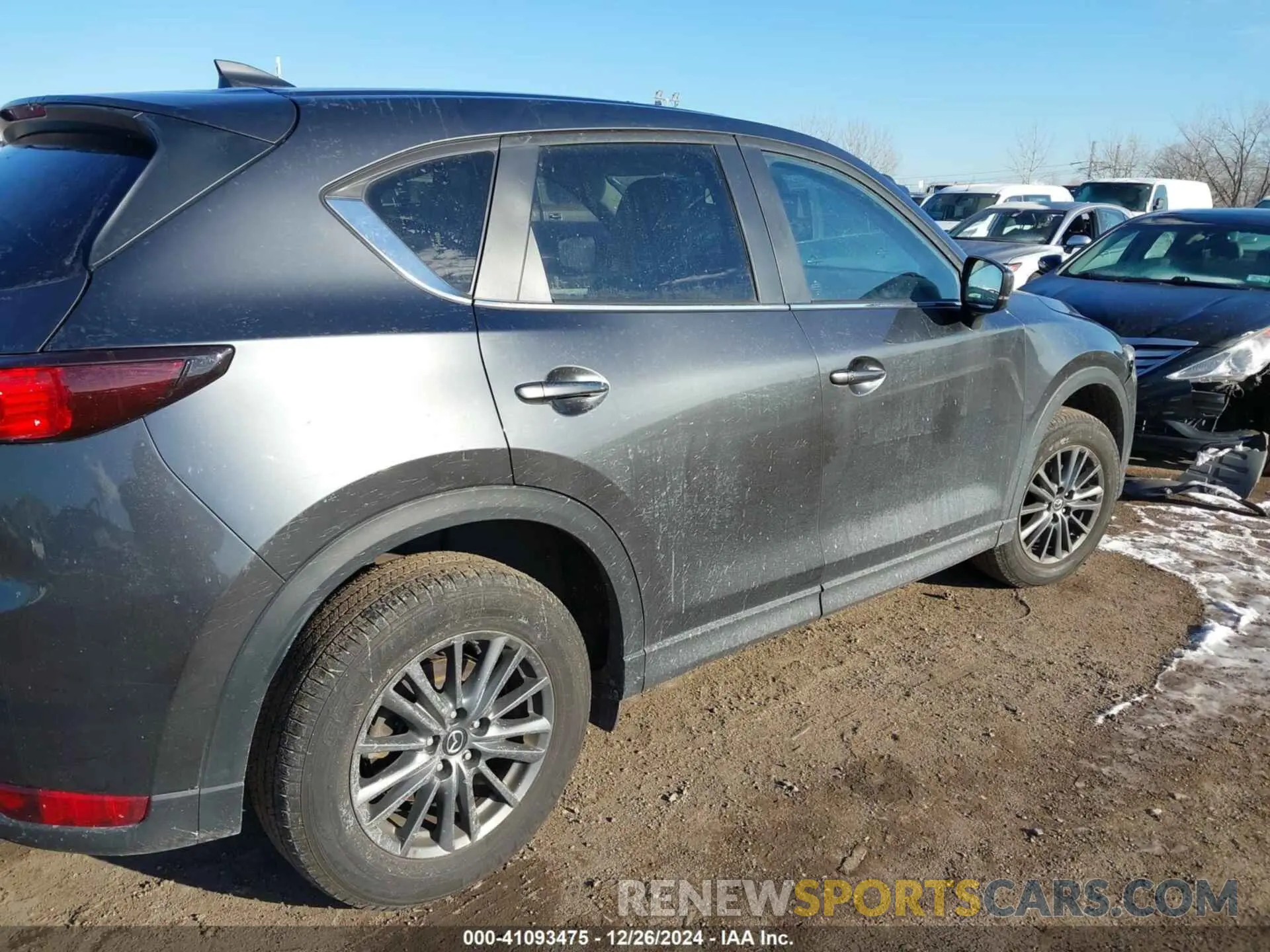 4 fotografías del automóvil dañado JM3KFBCM1M0493766 MAZDA CX-5 2021