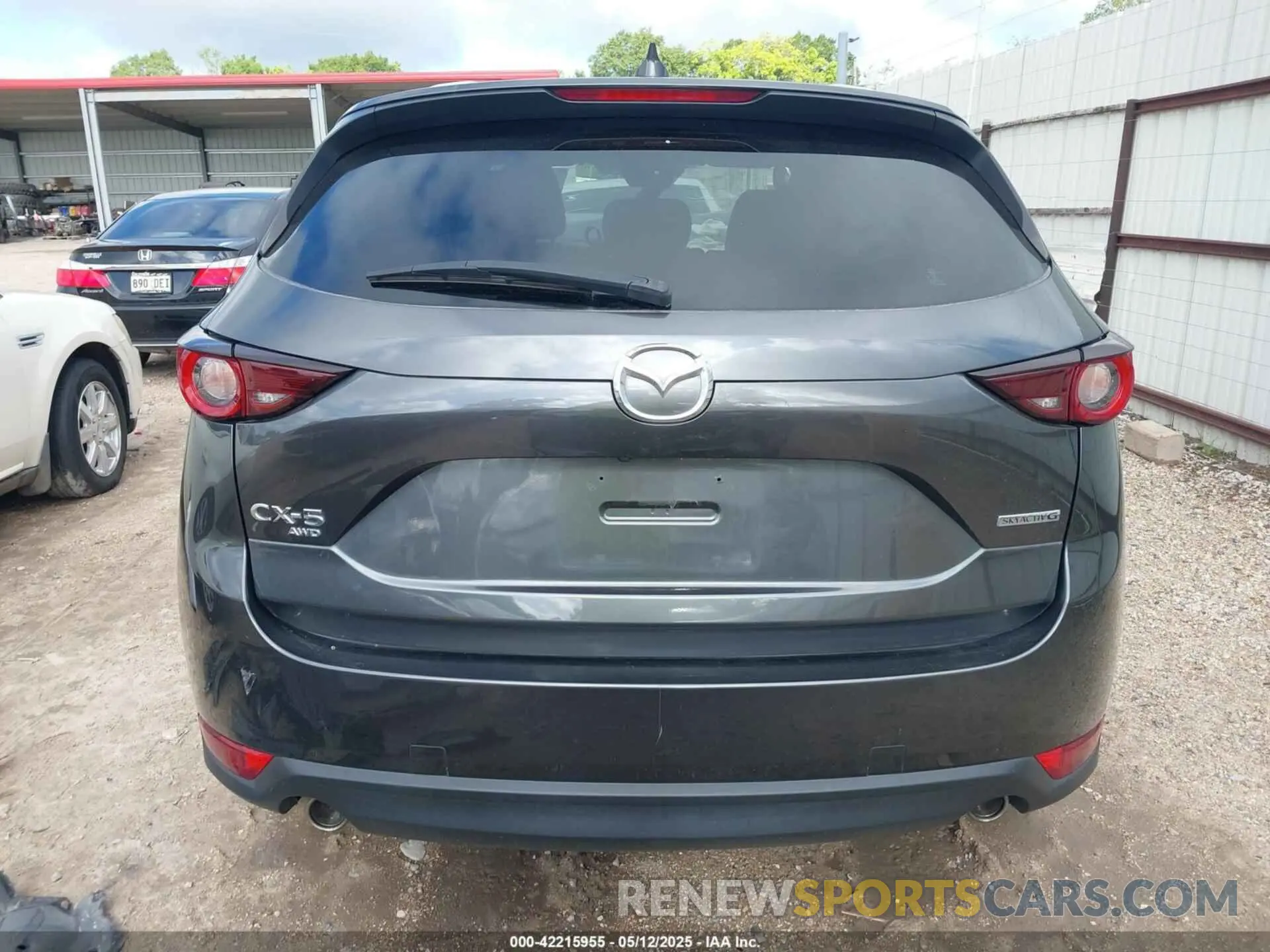 17 fotografías del automóvil dañado JM3KFBCM1M0496957 MAZDA CX-5 2021