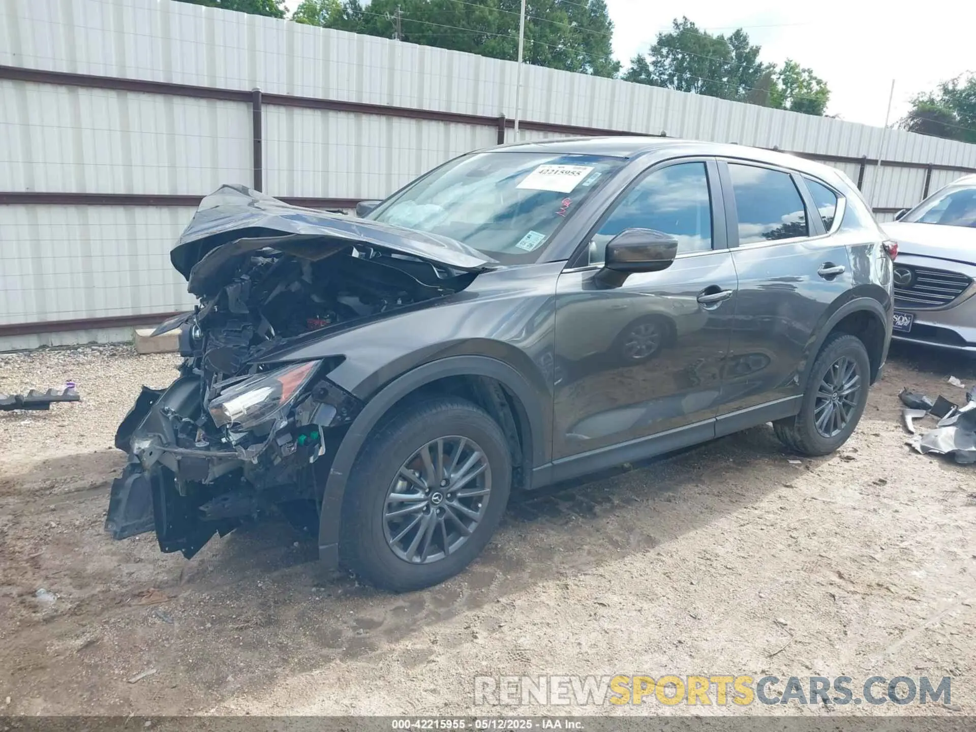 2 fotografías del automóvil dañado JM3KFBCM1M0496957 MAZDA CX-5 2021