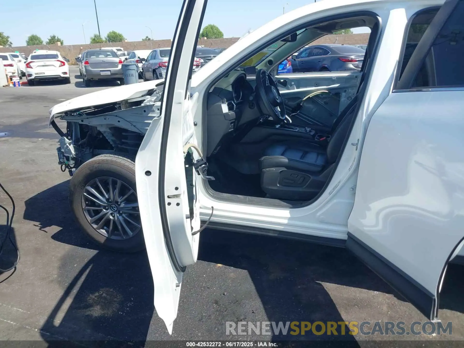 5 fotografías del automóvil dañado JM3KFBCM2M0487832 MAZDA CX-5 2021