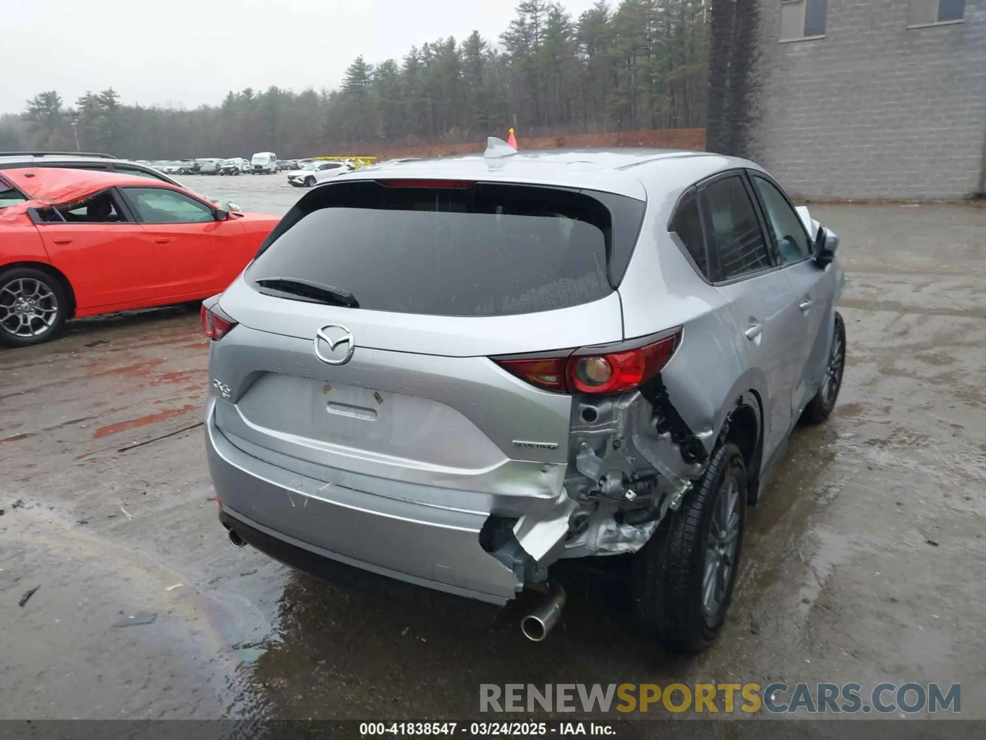 4 fotografías del automóvil dañado JM3KFBCM3M0301019 MAZDA CX-5 2021