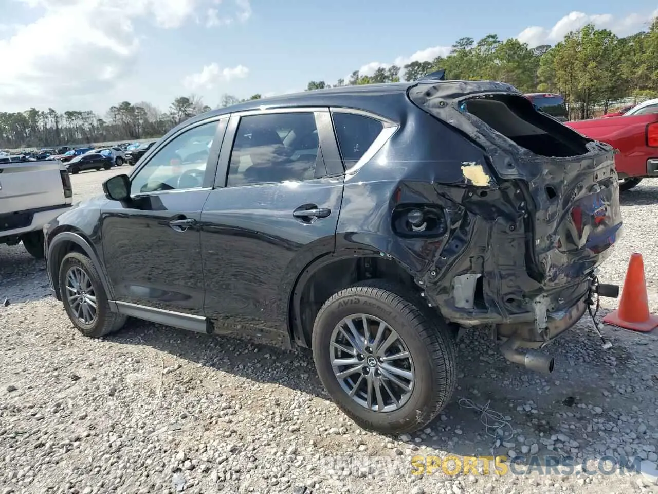 2 fotografías del automóvil dañado JM3KFBCM3M0339737 MAZDA CX-5 2021
