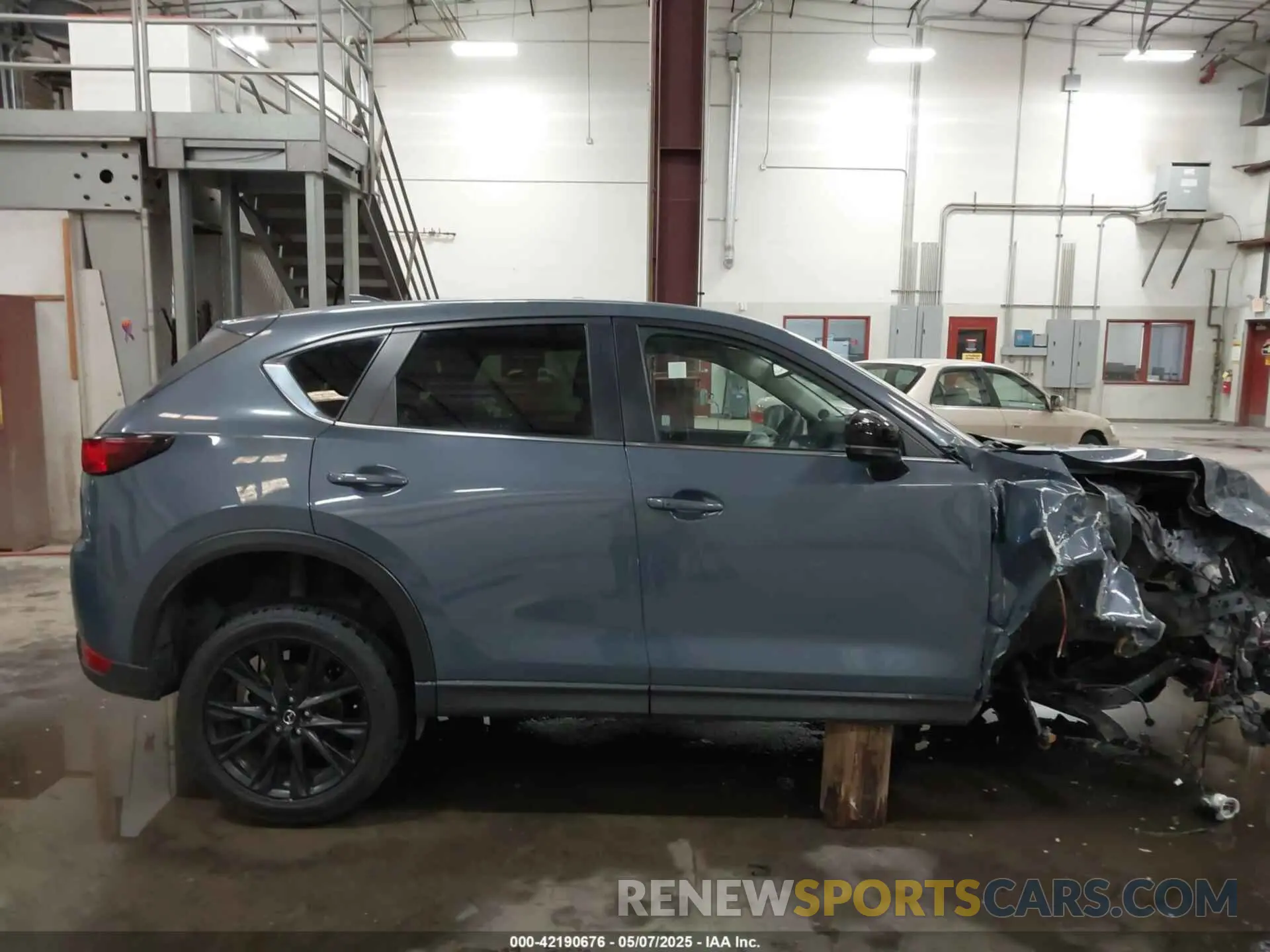 14 fotografías del automóvil dañado JM3KFBCM3M0437294 MAZDA CX-5 2021