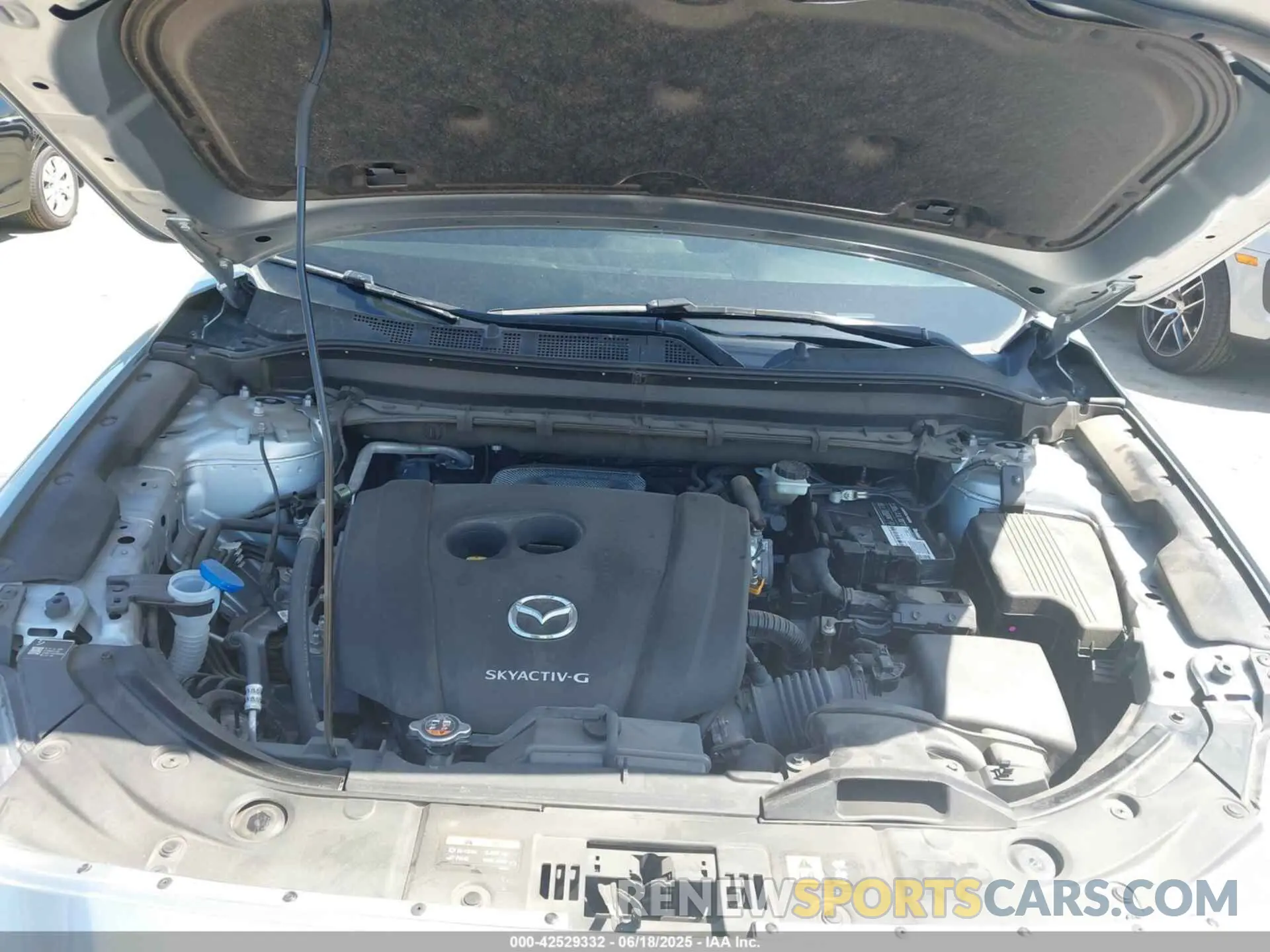 10 fotografías del automóvil dañado JM3KFBCM4M0340380 MAZDA CX-5 2021