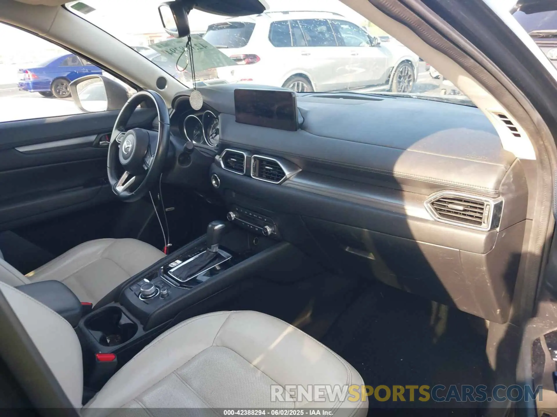 5 fotografías del automóvil dañado JM3KFBCM4M1386043 MAZDA CX-5 2021