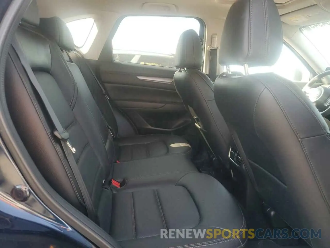 10 fotografías del automóvil dañado JM3KFBCM5M0410663 MAZDA CX-5 2021