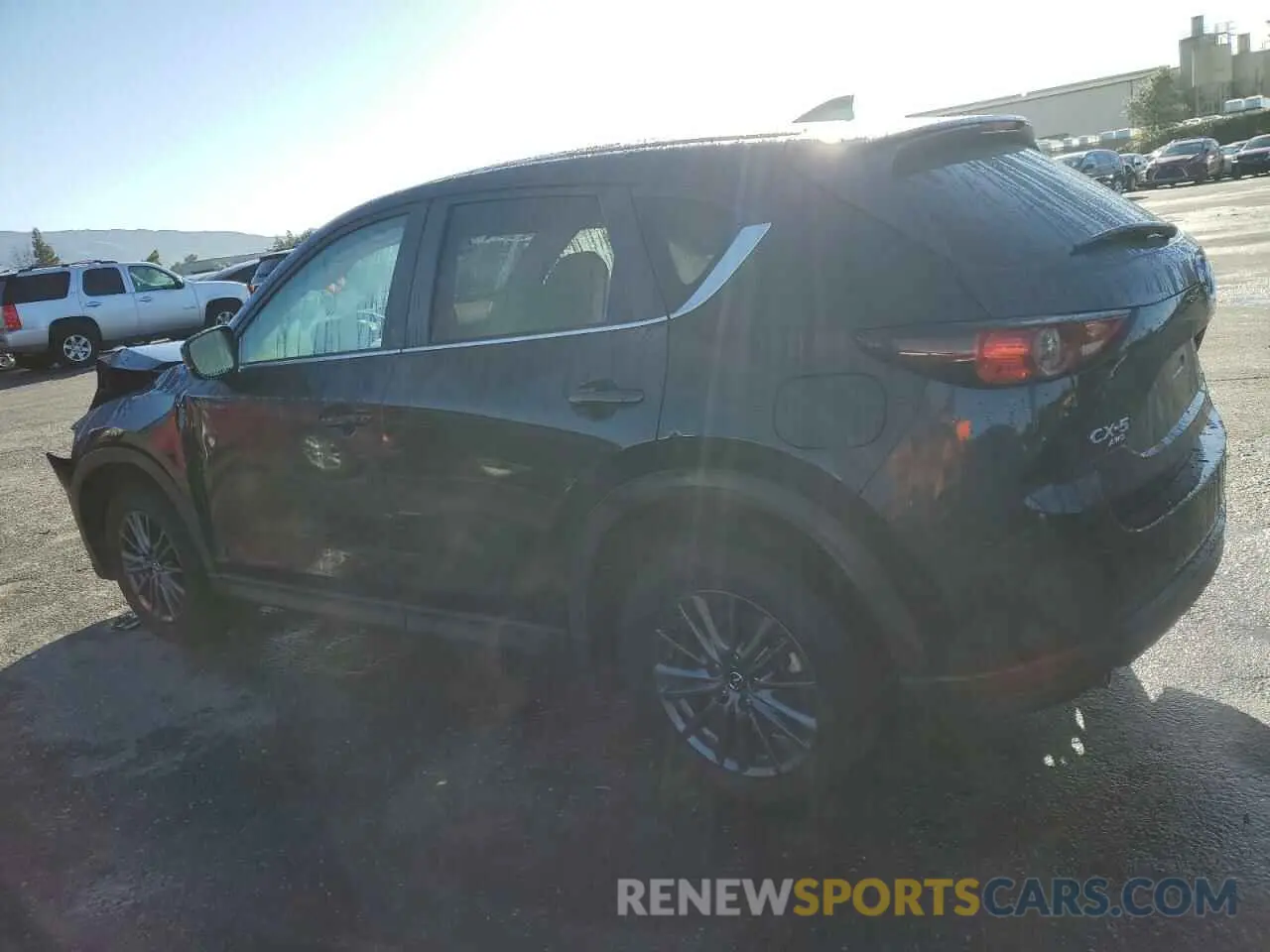 2 fotografías del automóvil dañado JM3KFBCM5M1484465 MAZDA CX-5 2021