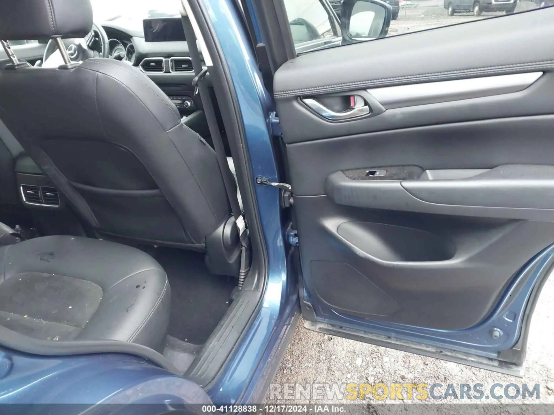 8 fotografías del automóvil dañado JM3KFBCM7M0369503 MAZDA CX-5 2021
